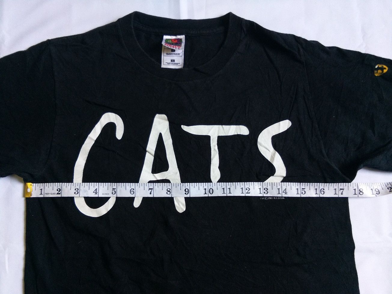 Vintage Vintage 90s CATS 1981 Logo Movie Unisex Tee Size US S / EU 44-46 / 1 - 9 Thumbnail