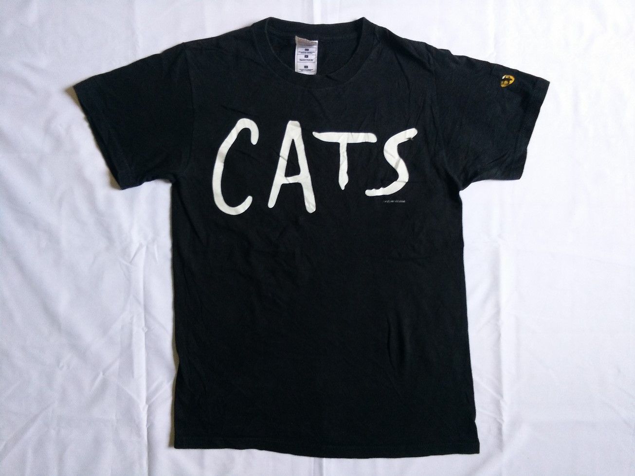 Vintage Vintage 90s CATS 1981 Logo Movie Unisex Tee Size US S / EU 44-46 / 1 - 1 Thumbnail