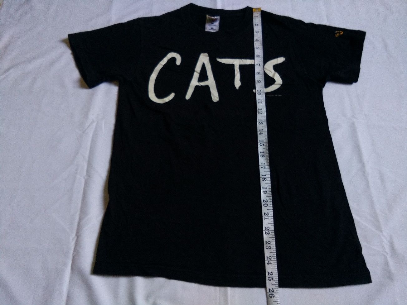 Vintage Vintage 90s CATS 1981 Logo Movie Unisex Tee Size US S / EU 44-46 / 1 - 10 Thumbnail