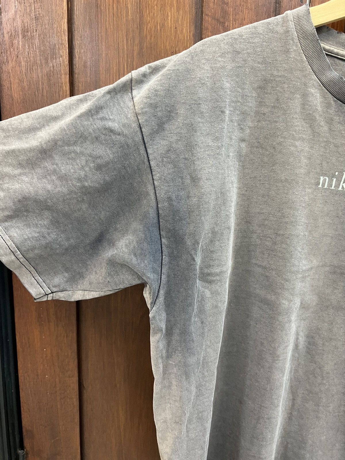 Nike Vintage Nike Thrashed Shirts Home Size US L / EU 52-54 / 3 - 9 Thumbnail