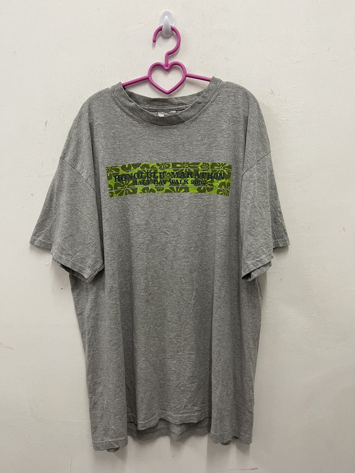image of Nike Honolulu Marathon 2002 Tee in Grey, Men's (Size Large)