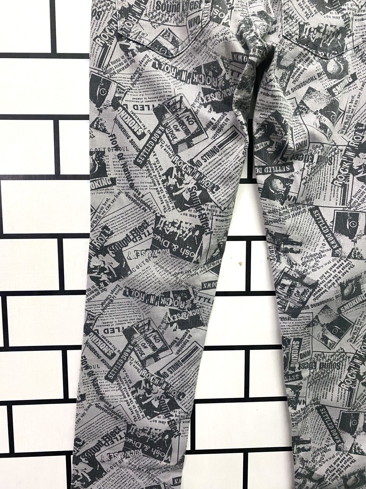 Japanese Brand BACK & FORTH Full Print Newspaper Rock Style Pant Size US 28 / EU 44 - 14 Thumbnail