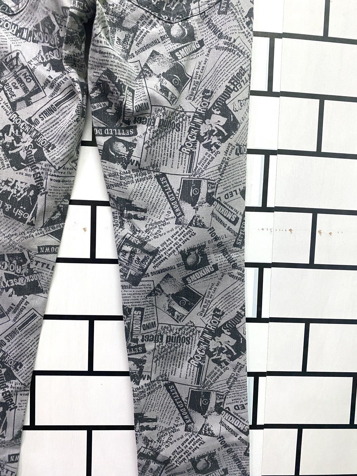 Japanese Brand BACK & FORTH Full Print Newspaper Rock Style Pant Size US 28 / EU 44 - 16 Thumbnail