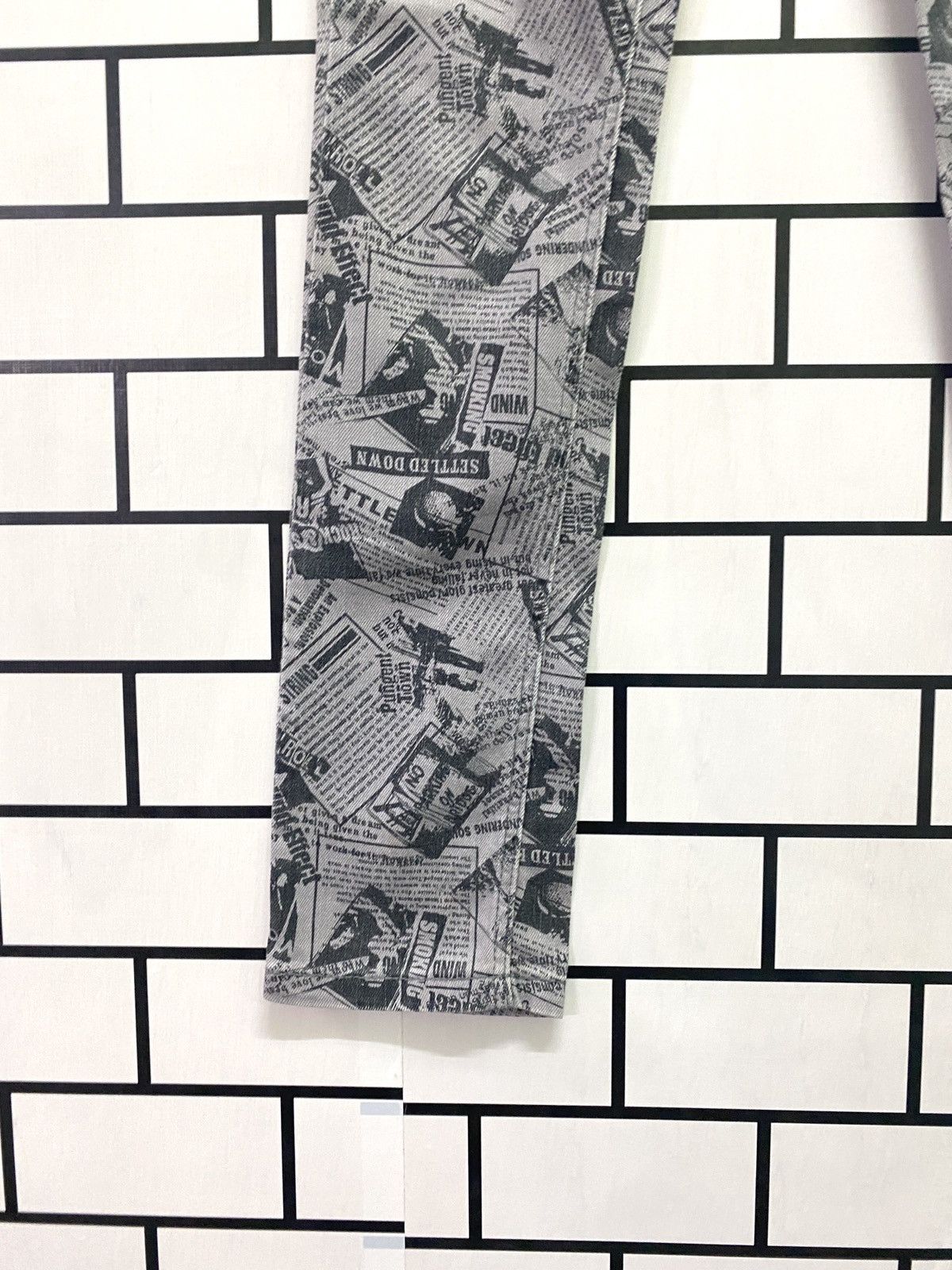 Japanese Brand BACK & FORTH Full Print Newspaper Rock Style Pant Size US 28 / EU 44 - 7 Thumbnail