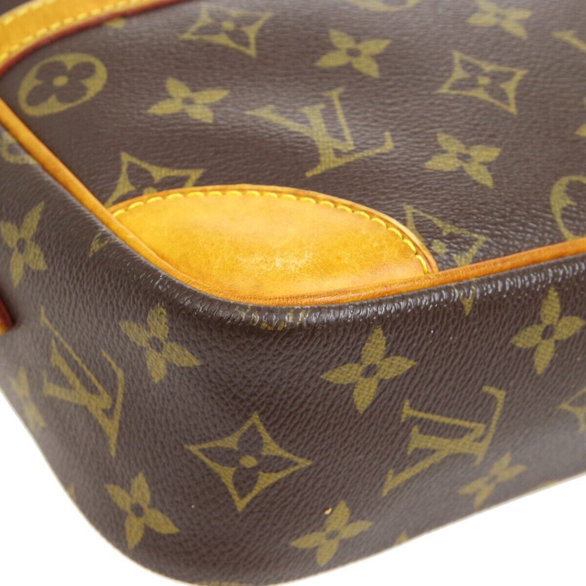 Louis Vuitton Monogram Crossbody Bag Size ONE SIZE - 3 Thumbnail