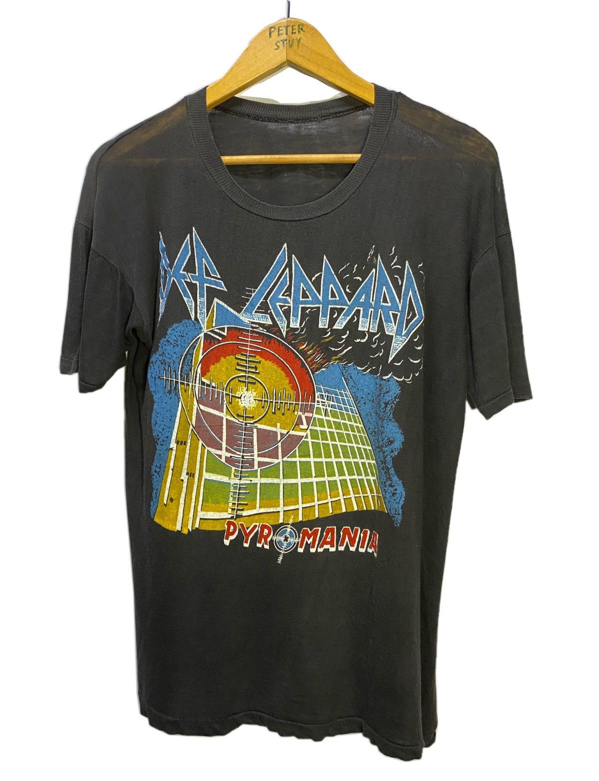 Def Leppard 🔥OFFER ME🔥VINTAGE DEF LEPPARD “PYROMANIA” ALBUM TEE Size US M / EU 48-50 / 2 - 1 Thumbnail
