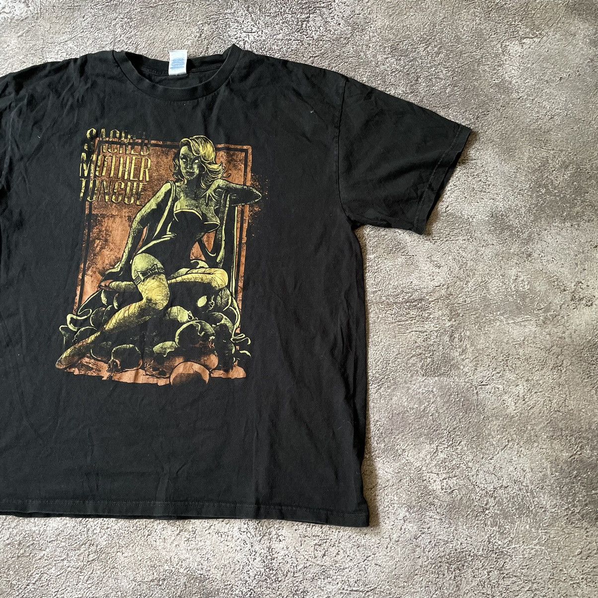 Vintage Vintage Y2K Graphic Tee Grunge Horror Skull Cross Print L Size US L / EU 52-54 / 3 - 3 Thumbnail