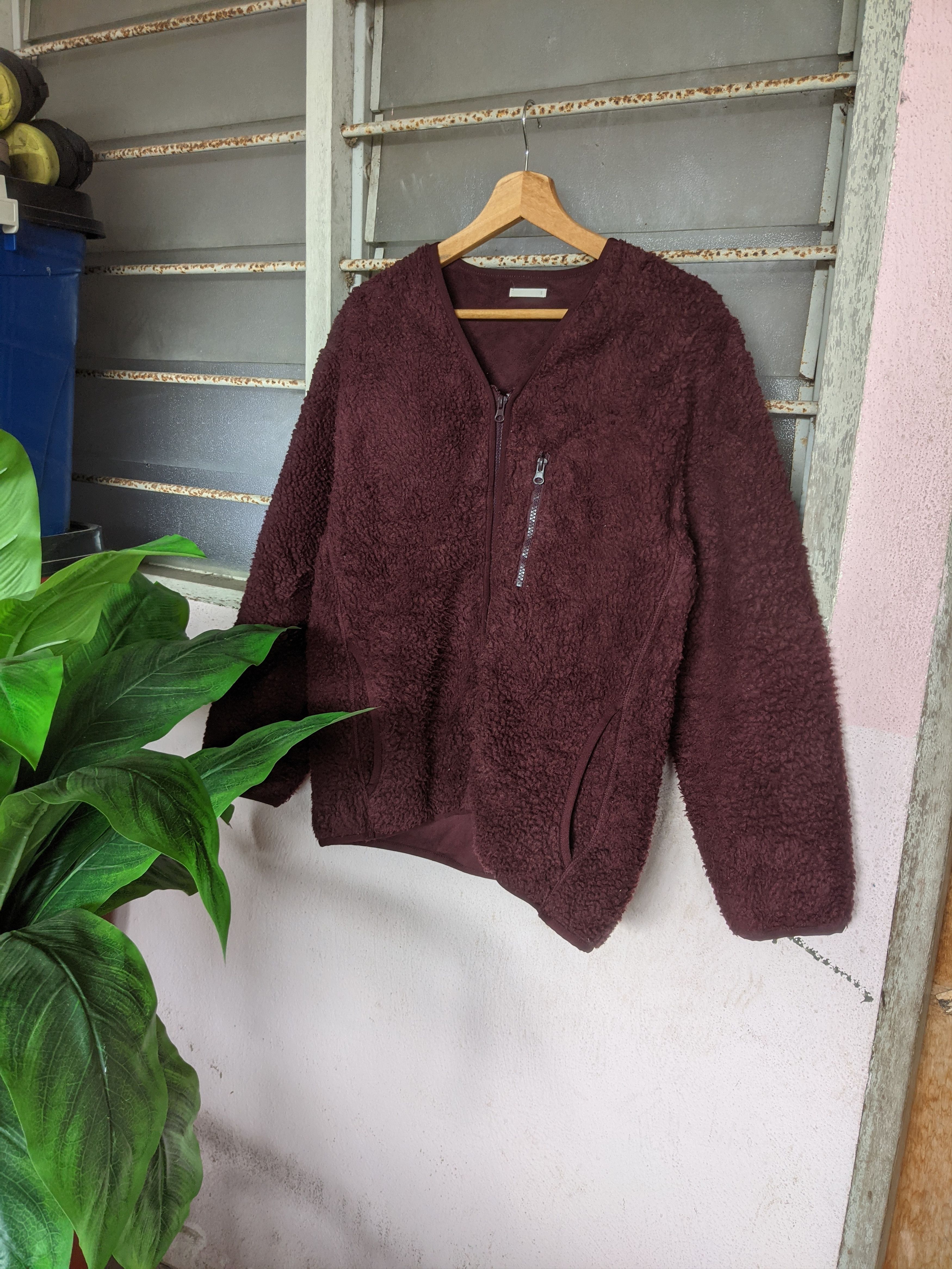 image of Steals Gu Fleece in Maroon, Men's (Size Small)