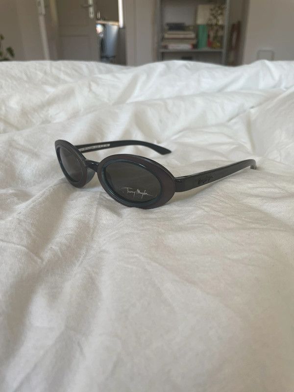 Thierry Mugler Vintage Thierry Mugler oval shape sunglasses Size ONE SIZE - 3 Thumbnail