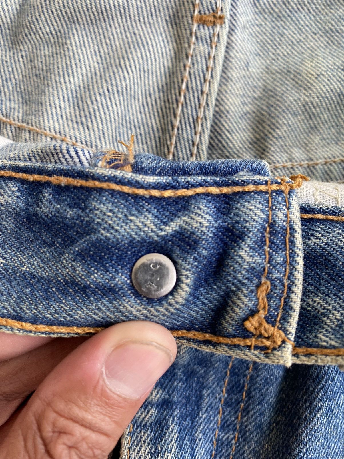 Levi's Vintage 90s distressed levis 517 blue denim jeans Size US 32 / EU 48 - 14 Thumbnail