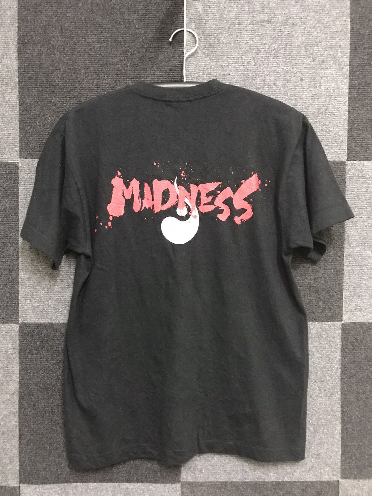 Band Tees madness Japan Shirt Size US S / EU 44-46 / 1 - 4 Thumbnail