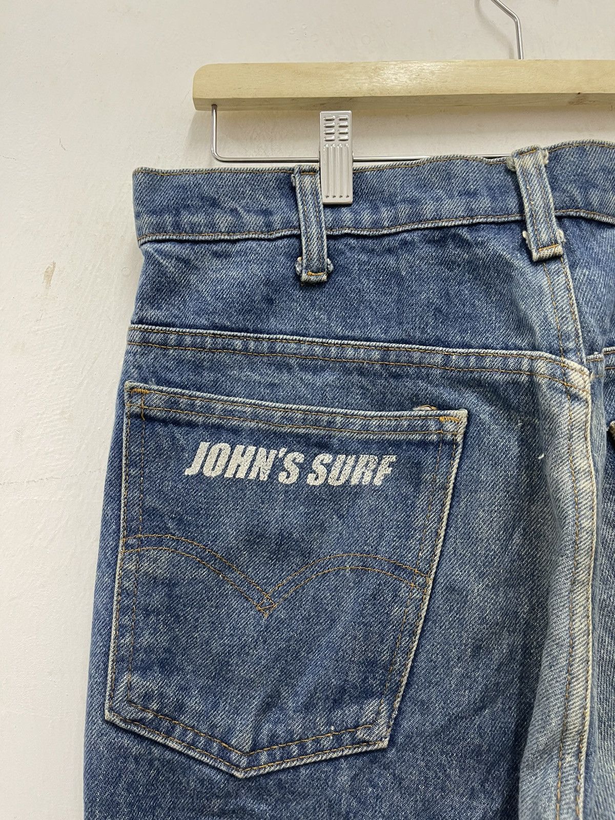 Levi's Vintage Clothing Rare Vintage LEVIS x JOHN’S SURF Orange Tag Denim Jeans Size US 32 / EU 48 - 4 Thumbnail