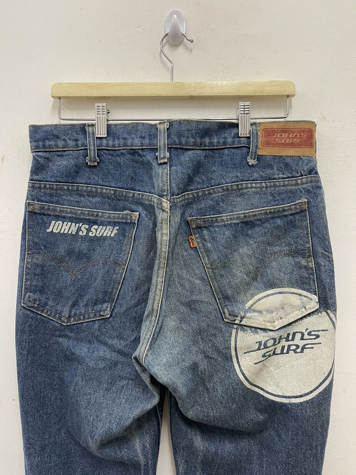 Levi's Vintage Clothing Rare Vintage LEVIS x JOHN’S SURF Orange Tag Denim Jeans Size US 32 / EU 48 - 2 Thumbnail