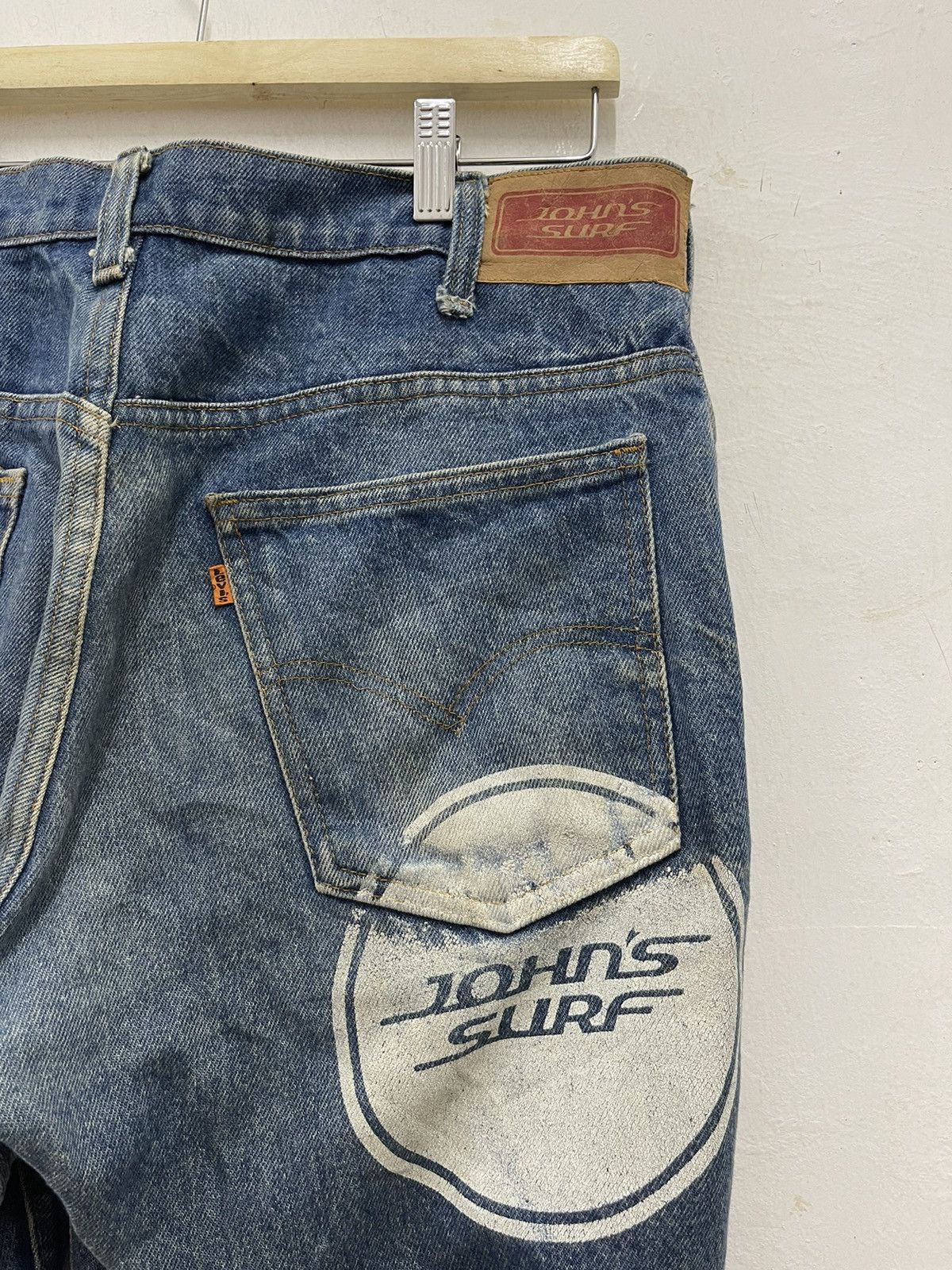 Levi's Vintage Clothing Rare Vintage LEVIS x JOHN’S SURF Orange Tag Denim Jeans Size US 32 / EU 48 - 3 Thumbnail