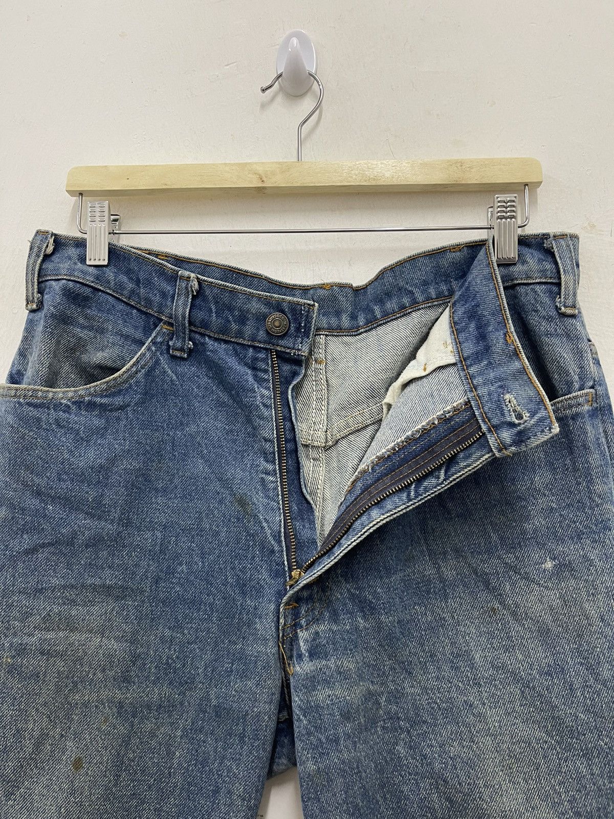Levi's Vintage Clothing Rare Vintage LEVIS x JOHN’S SURF Orange Tag Denim Jeans Size US 32 / EU 48 - 9 Thumbnail