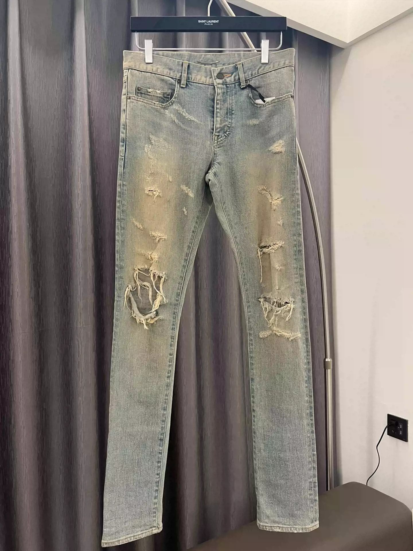 Saint Laurent Paris Saint Laurent Great Destruction Jeans Size US 32 / EU 48 - 1 Thumbnail