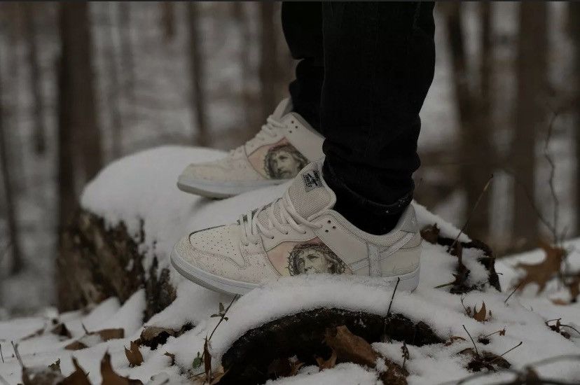 Other Kito Wares “Passion Of Christ” ✝️ SB Dunks 👟 Size US 9.5 / EU 42-43 - 3 Thumbnail