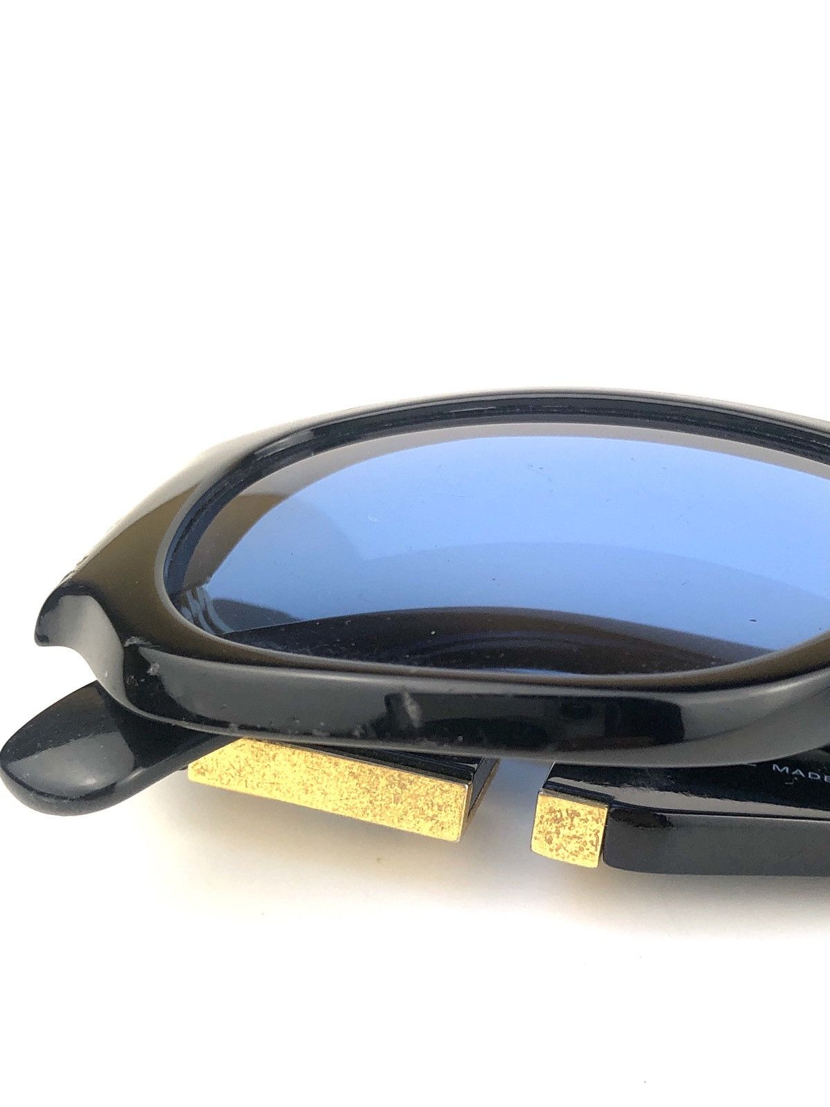 Versace Versace T75 Gold Oversized Logo Sunglasses Size ONE SIZE - 13 Thumbnail