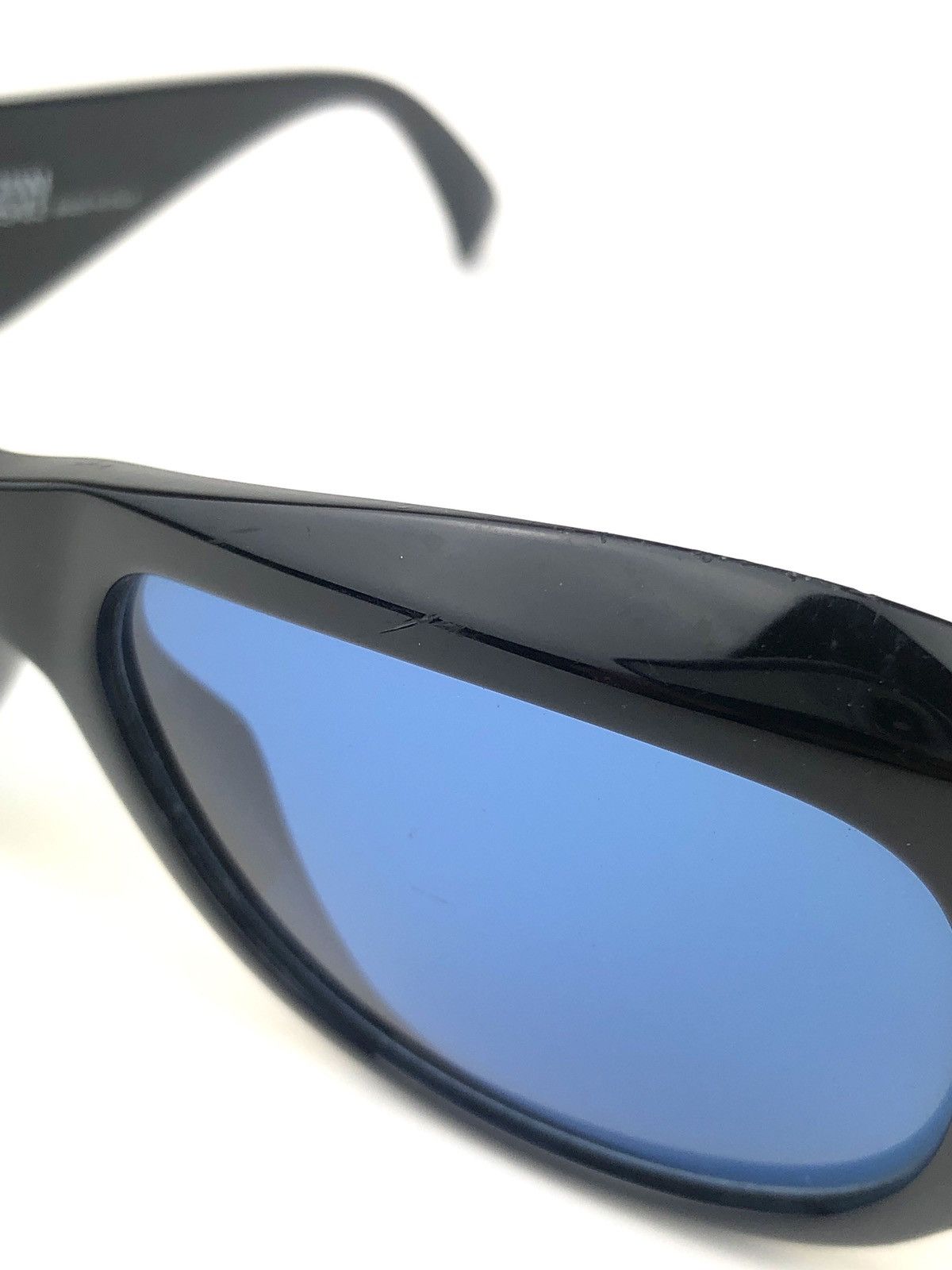 Versace Versace T75 Gold Oversized Logo Sunglasses Size ONE SIZE - 5 Thumbnail
