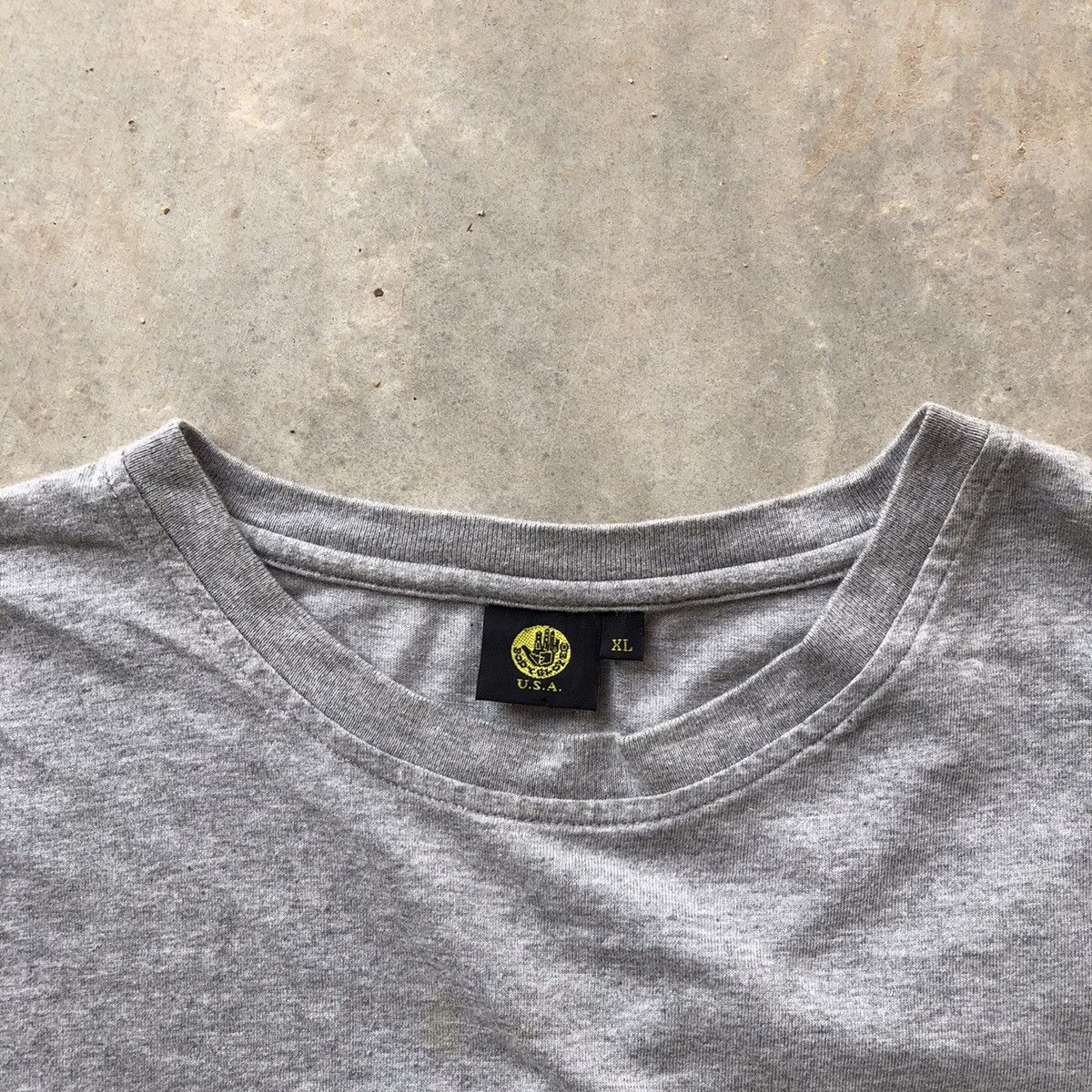 BODY GLOVE Rare Backprint Design T-Shirt