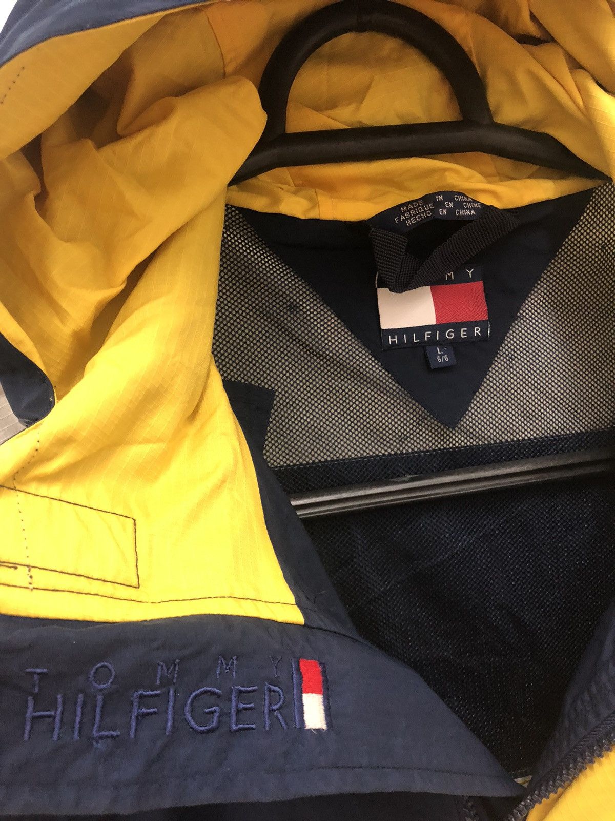 Tommy Hilfiger Rare Vintage TOMMY HILFIGER Sailing Gear Waist Bag Jacket Size US L / EU 52-54 / 3 - 9 Thumbnail
