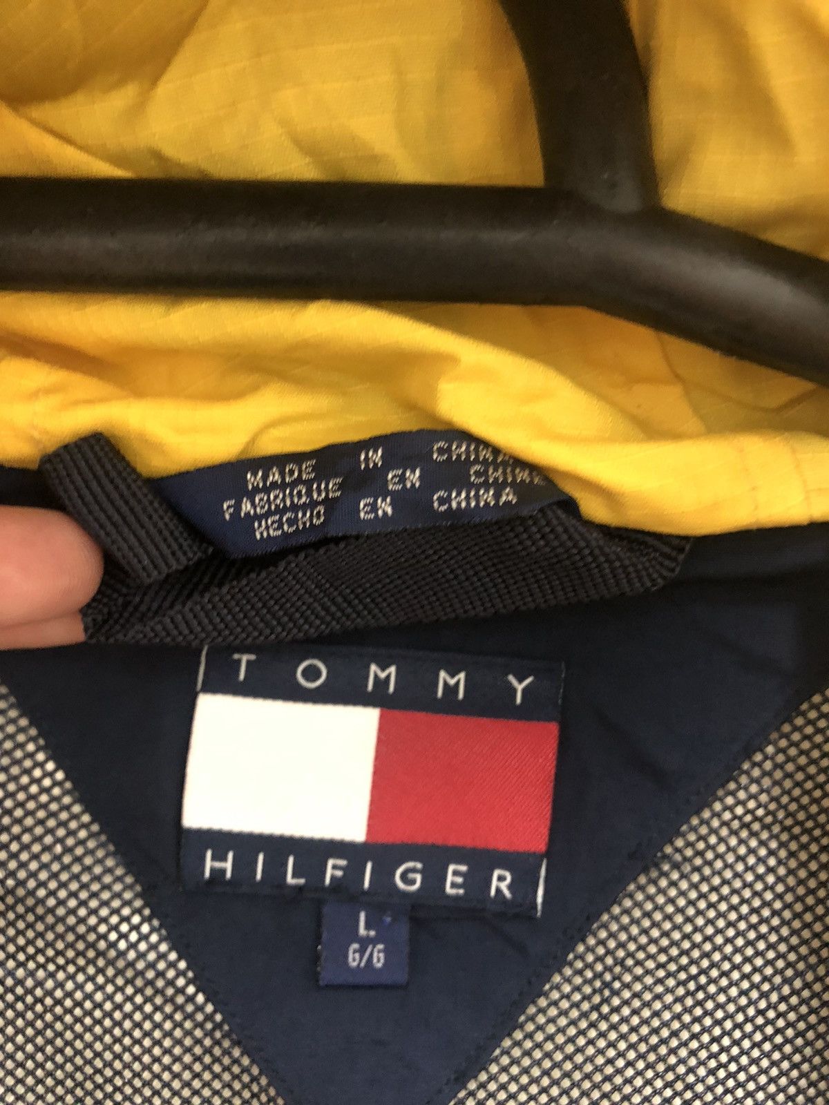 Tommy Hilfiger Rare Vintage TOMMY HILFIGER Sailing Gear Waist Bag Jacket Size US L / EU 52-54 / 3 - 10 Thumbnail
