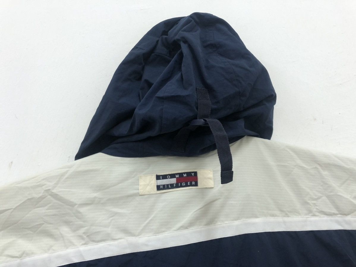 Tommy Hilfiger Rare Vintage TOMMY HILFIGER Sailing Gear Waist Bag Jacket Size US L / EU 52-54 / 3 - 12 Thumbnail