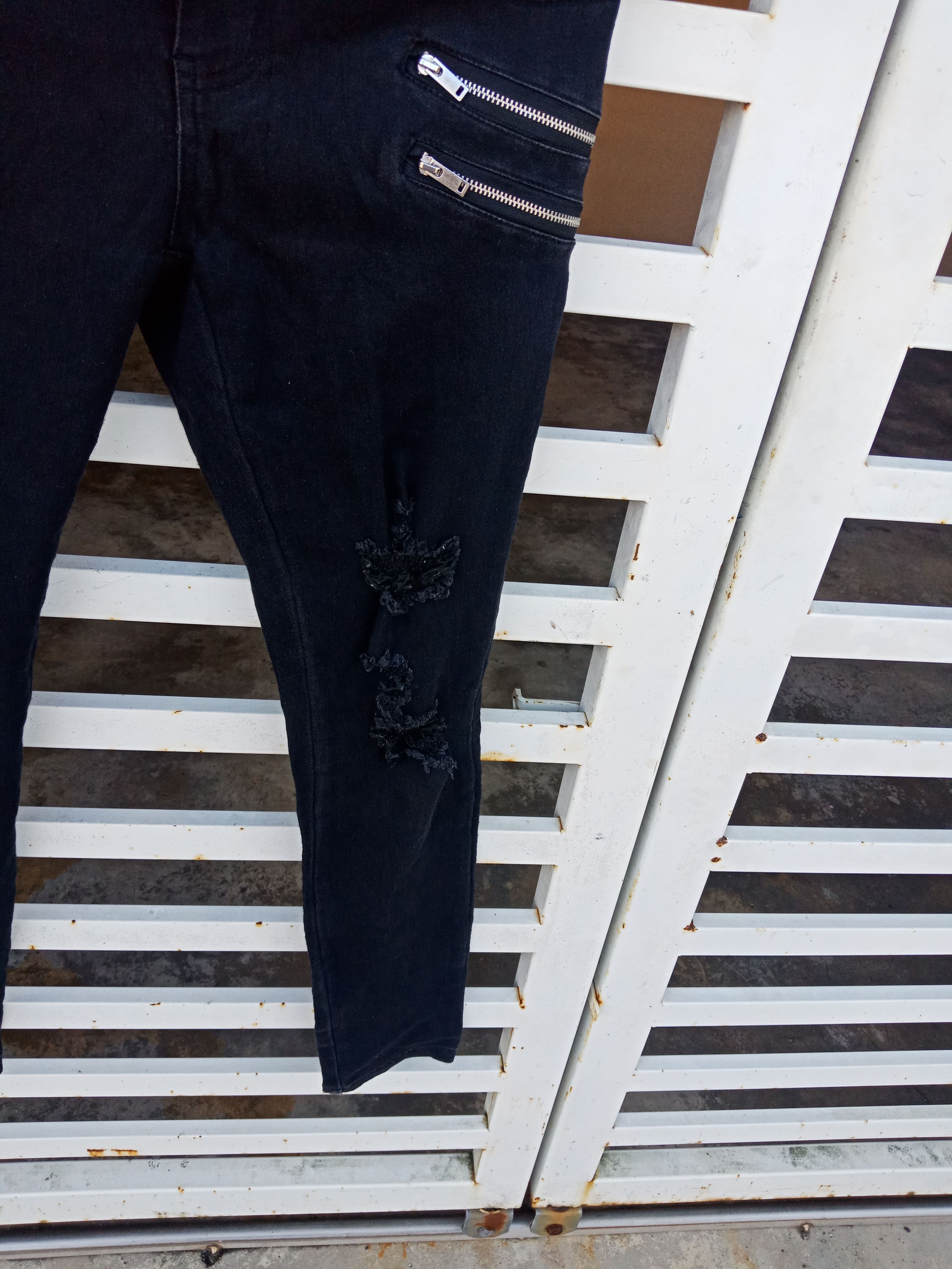 semanticdesign Dig Deep Black Label Distressed Zippers Bondage Pants Size US 30 / EU 46 - 6 Thumbnail