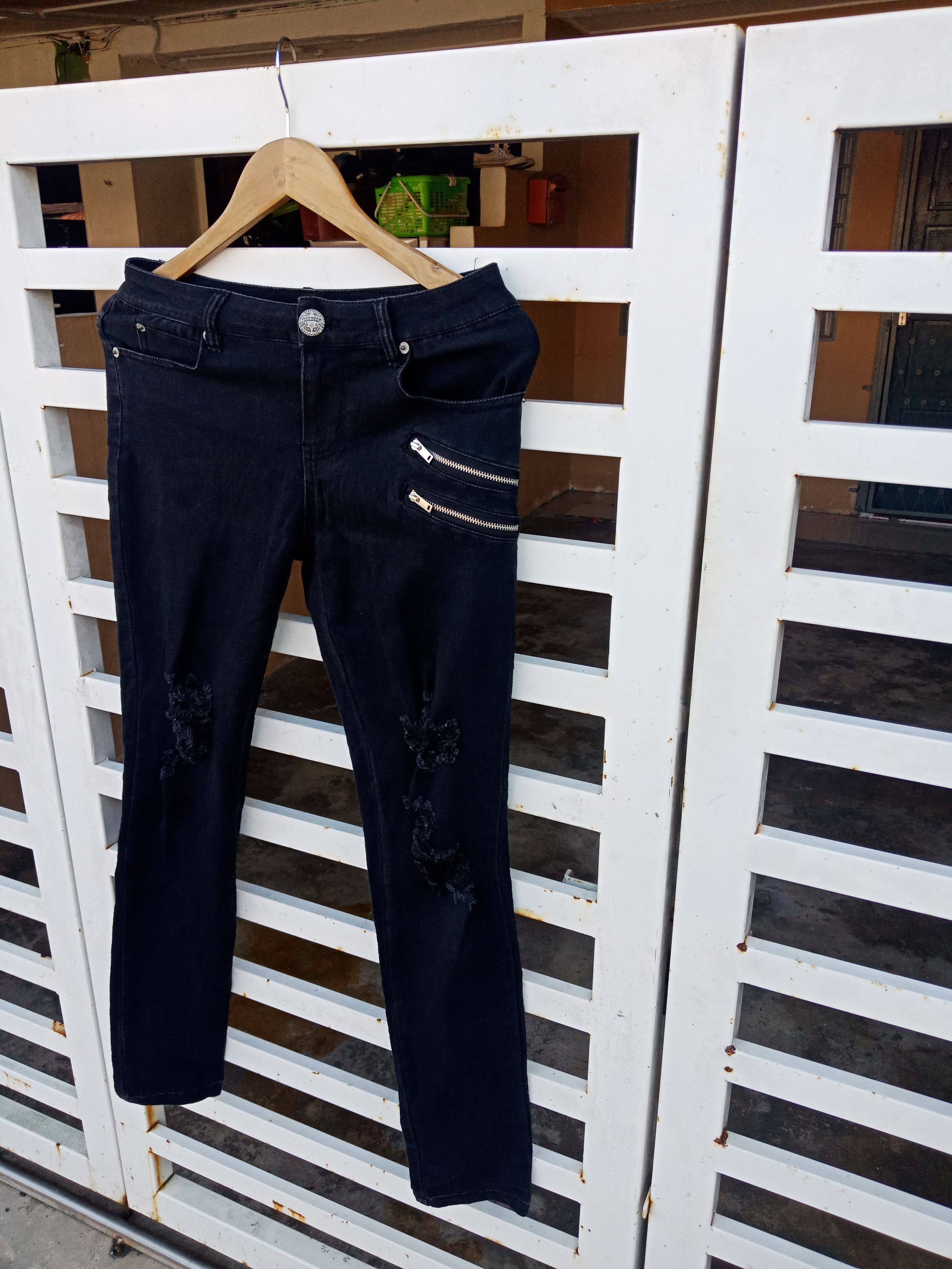 semanticdesign Dig Deep Black Label Distressed Zippers Bondage Pants Size US 30 / EU 46 - 4 Thumbnail