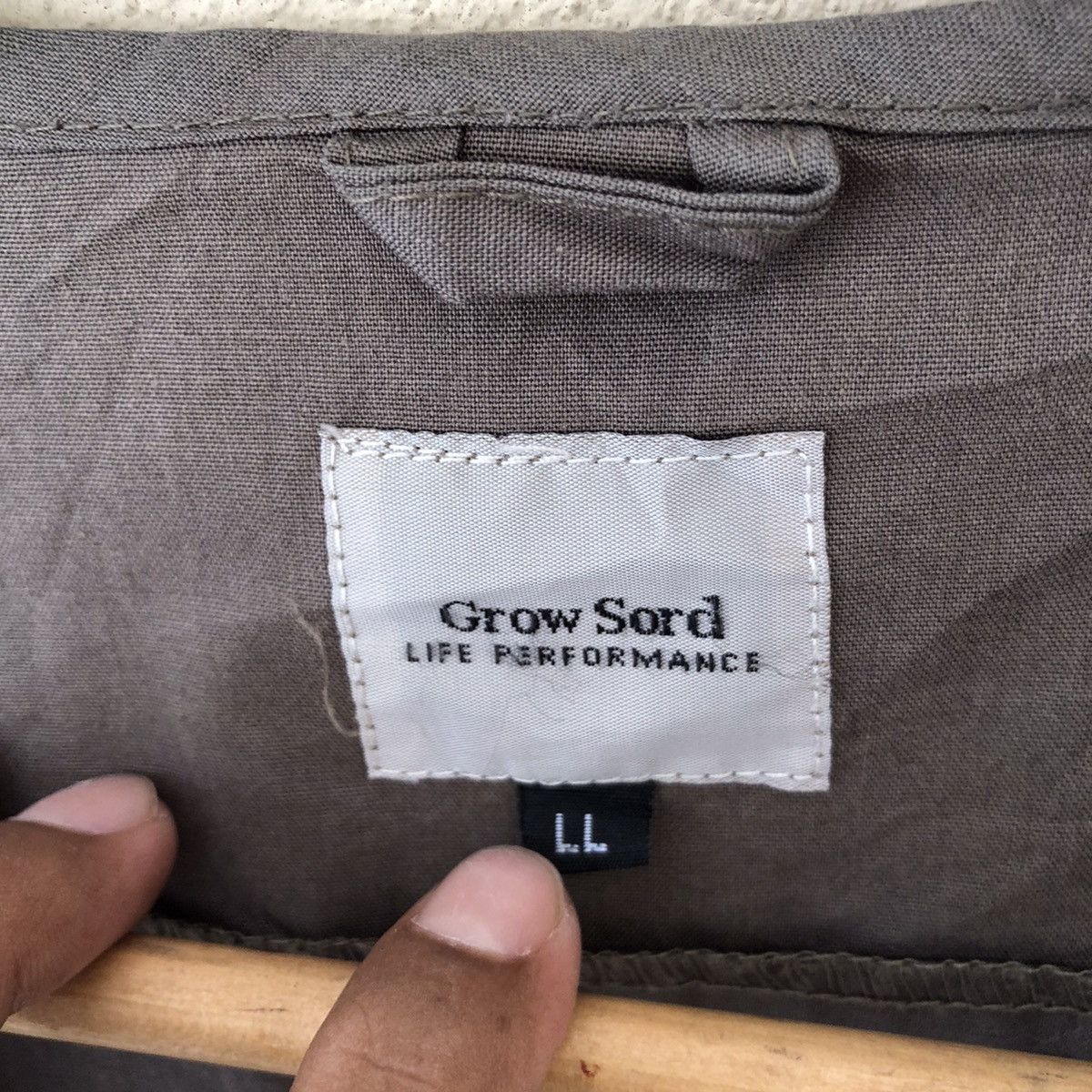 Japanese Brand 🔥rare Grow sord hunting vest Size US L / EU 52-54 / 3 - 6 Thumbnail