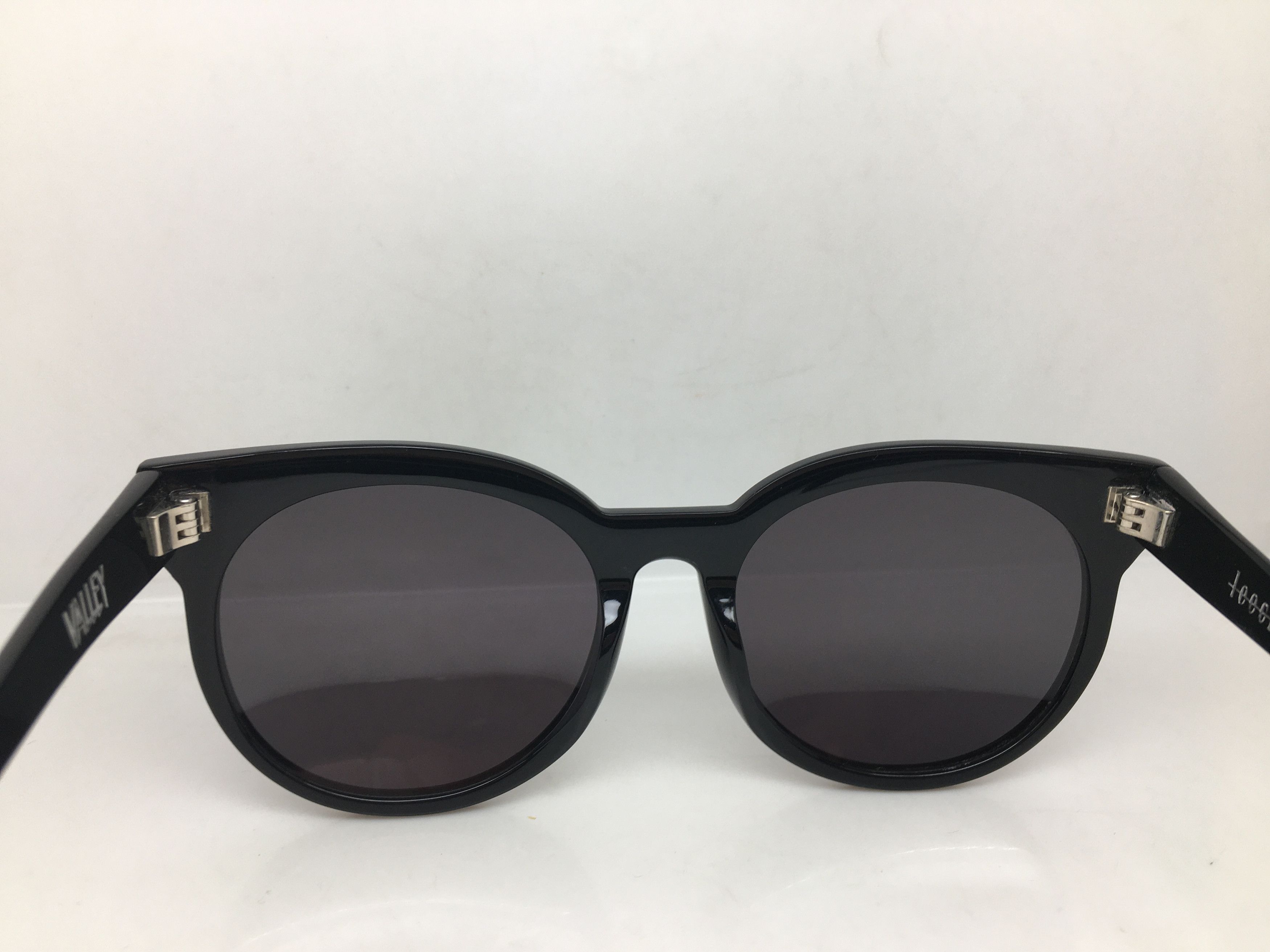Valley Eyewear Handmade Valley Leeches Black Acetatee Sunglasses Size ONE SIZE - 3 Thumbnail