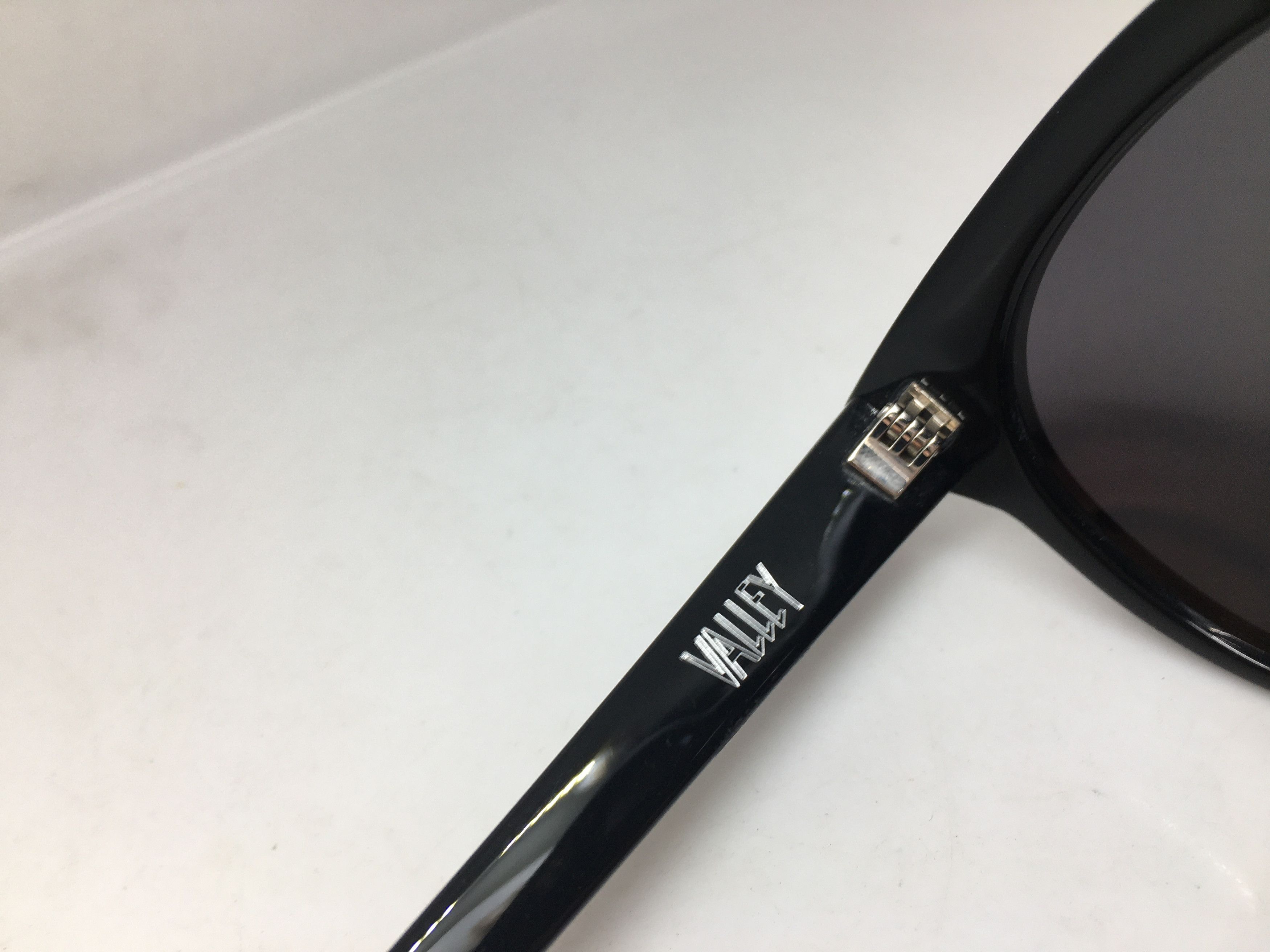 Valley Eyewear Handmade Valley Leeches Black Acetatee Sunglasses Size ONE SIZE - 4 Thumbnail