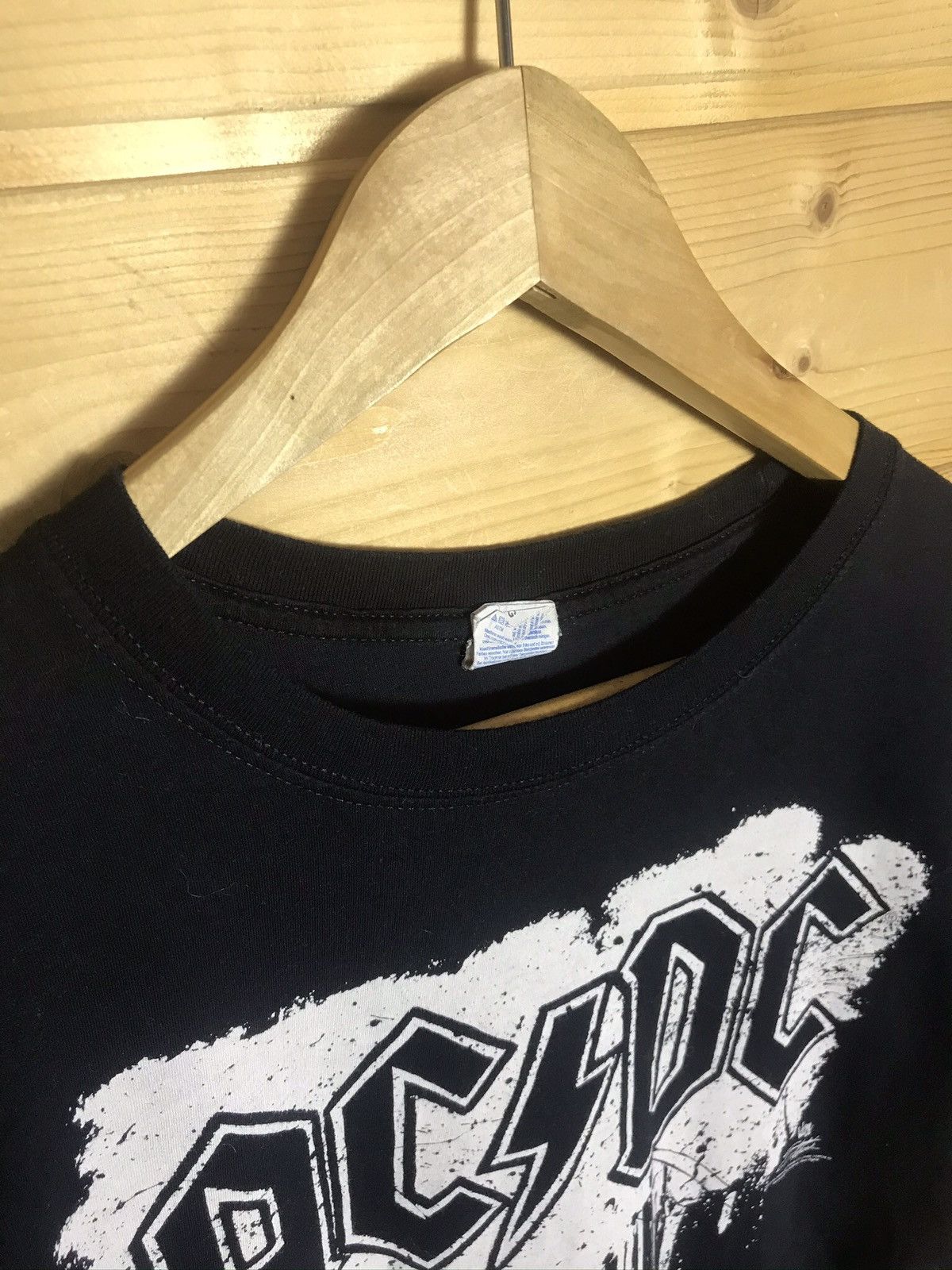 Band Tees AC/DC band t-shirt Size US L / EU 52-54 / 3 - 4 Thumbnail