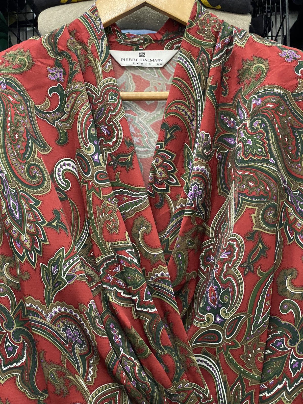 Pierre Balmain Vintage pierre balmain polyester crop cardigan jacket Size US S / EU 44-46 / 1 - 6 Thumbnail