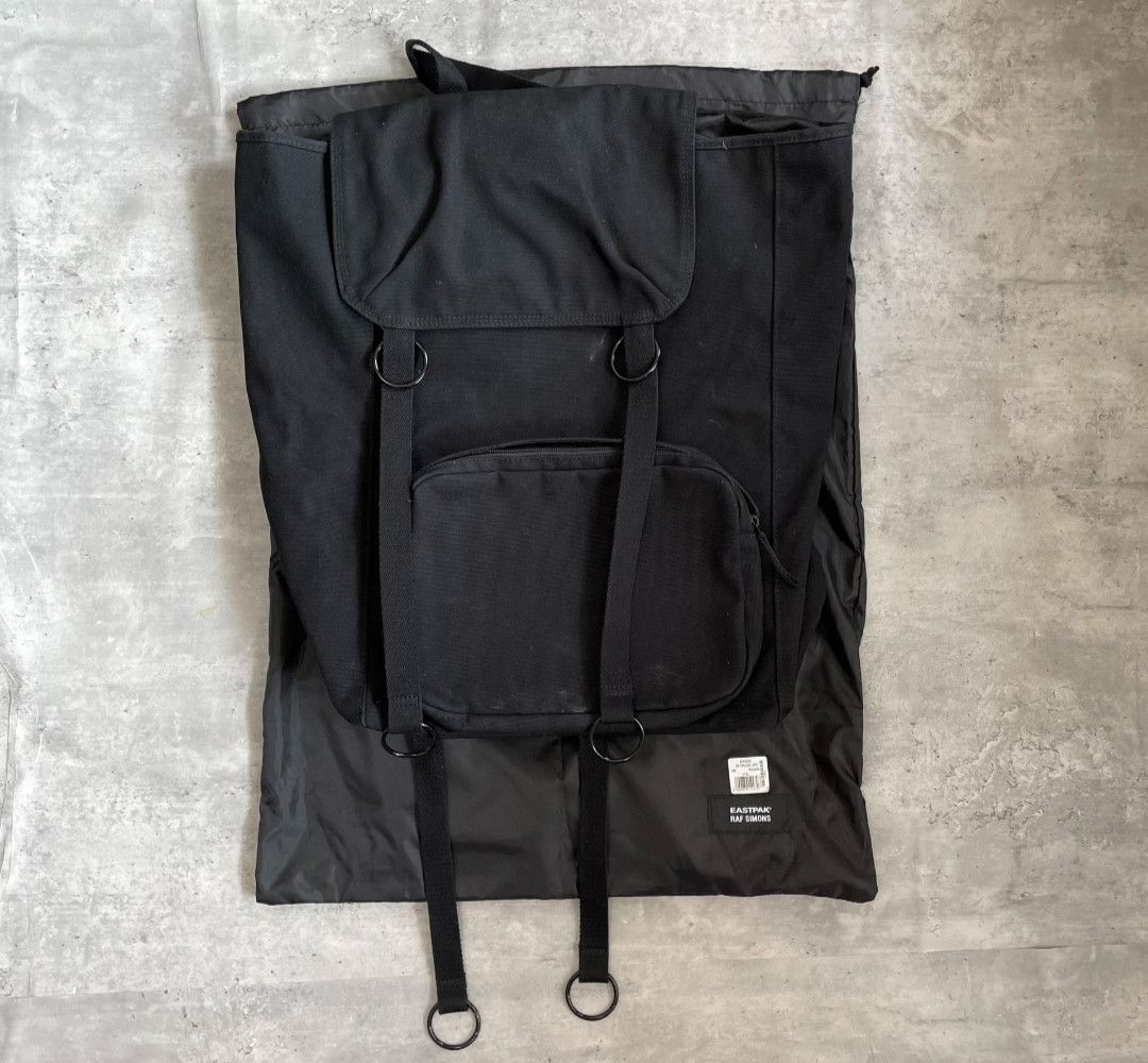 internetfame: trailsoflight: Raf Simons X Eastpak backpack This is the only  great thing to come out from the Eastpak des…