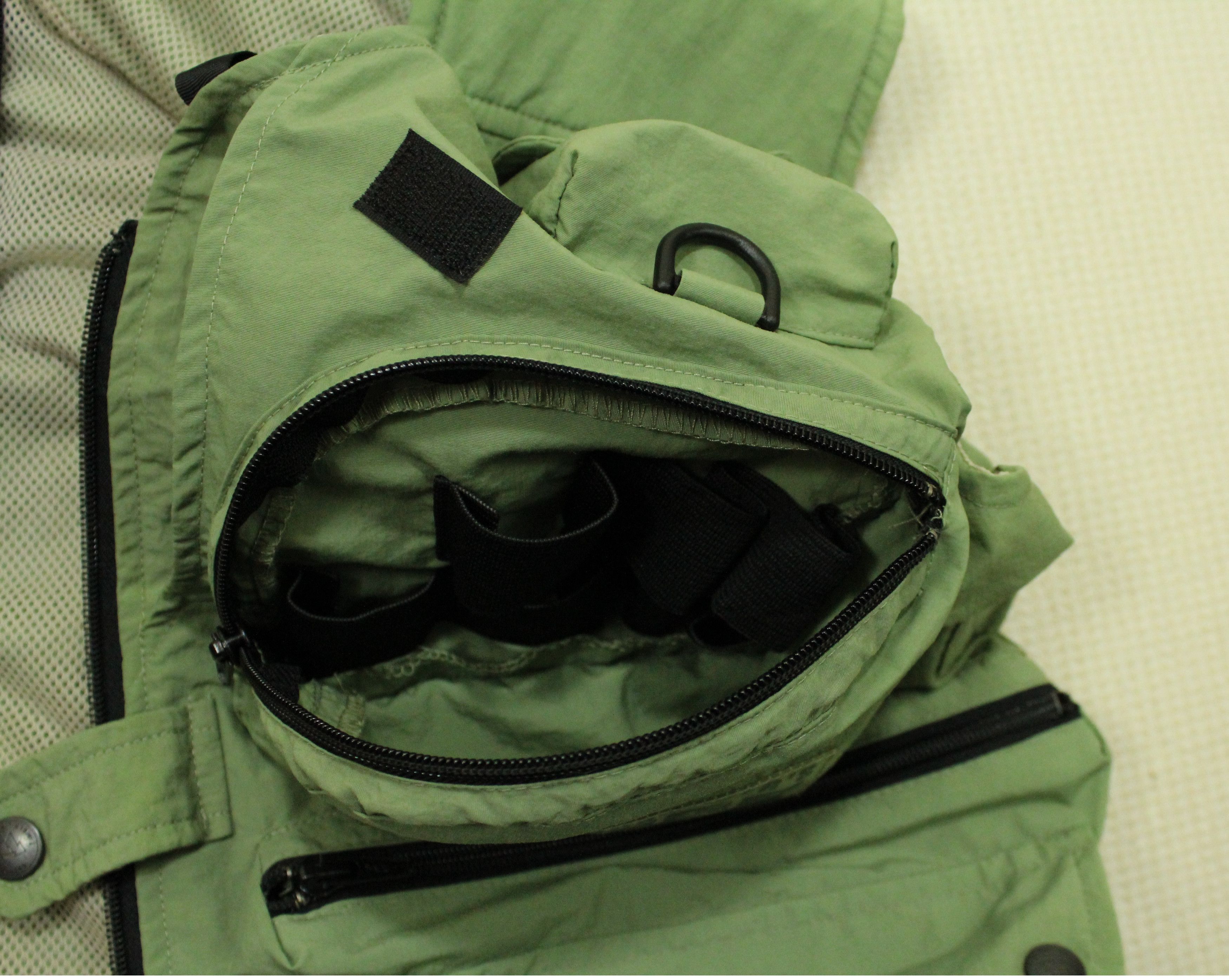 Japanese Brand Vintage Vest Multi Pockets Box Pocket Vests Nylon Vests Size US S / EU 44-46 / 1 - 7 Thumbnail
