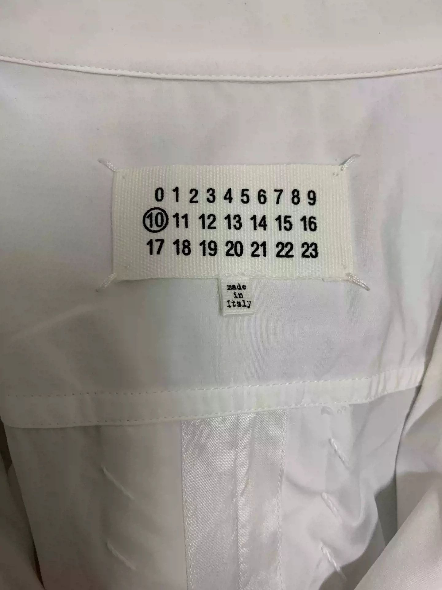Maison Margiela 【MAISON MARGIELA】POPLIN PANELED SHIRT Size US M / EU 48-50 / 2 - 3 Thumbnail