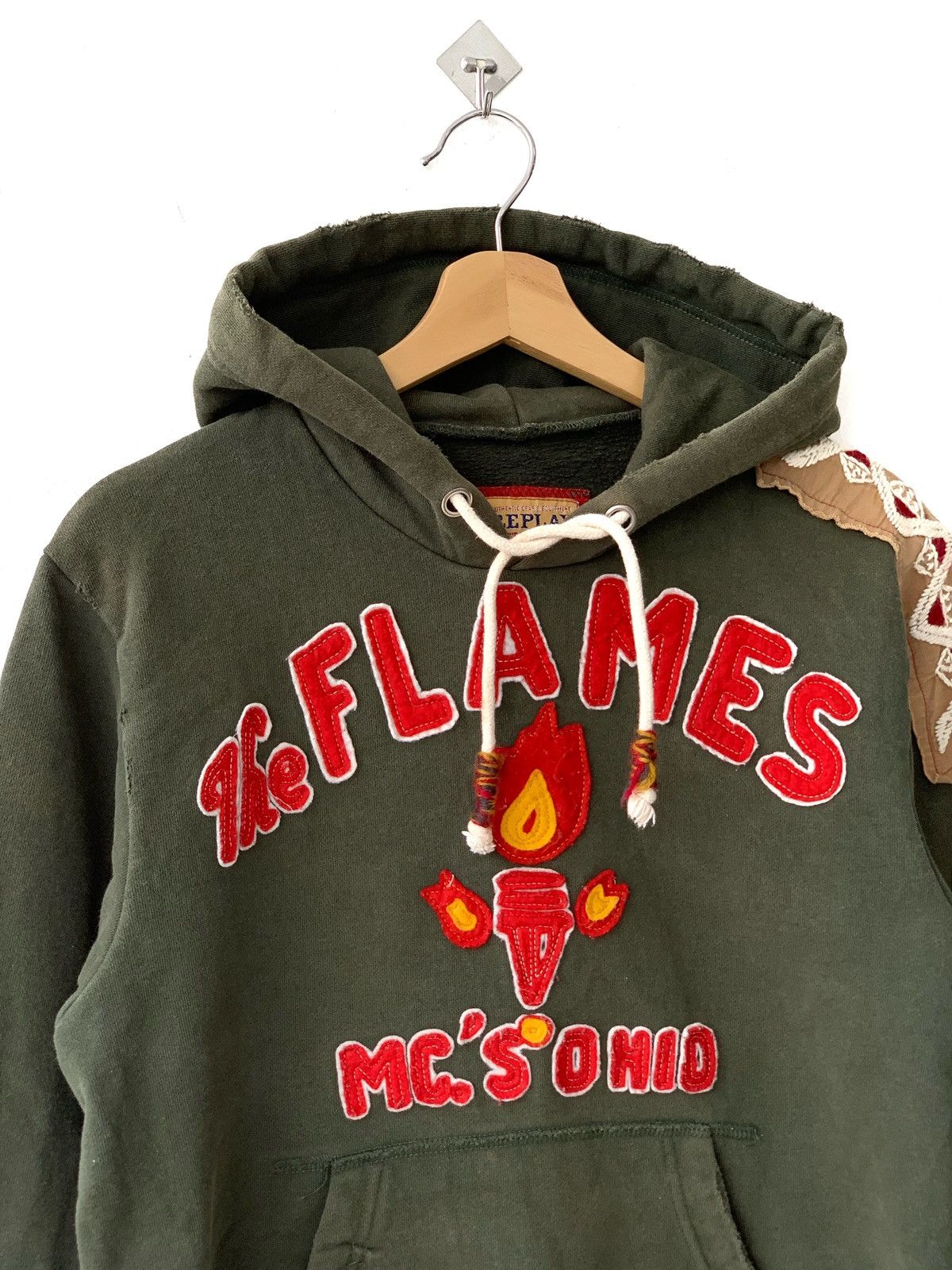 Designer Replay The Flames Mcs Onio Patch Embroidered Pullover Hoodie Size US S / EU 44-46 / 1 - 3 Thumbnail