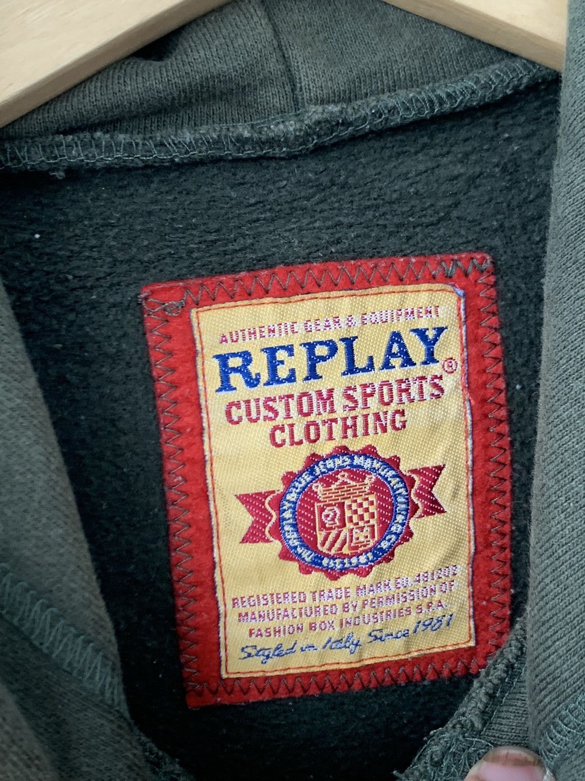 Designer Replay The Flames Mcs Onio Patch Embroidered Pullover Hoodie Size US S / EU 44-46 / 1 - 11 Thumbnail