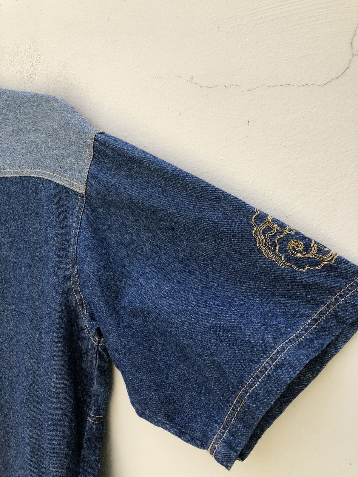Kansai Yamamoto Vintage Kansai Man Embroidery Denim Shirt Size US L / EU 52-54 / 3 - 5 Thumbnail
