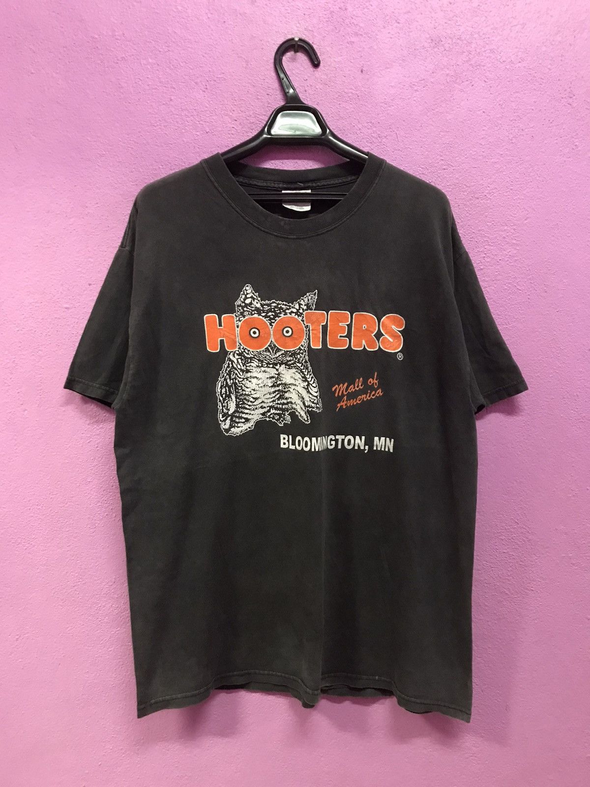 Vintage Hooters Mall Of America Black Sweater Size Mens XL shops Hanes Heavyweight