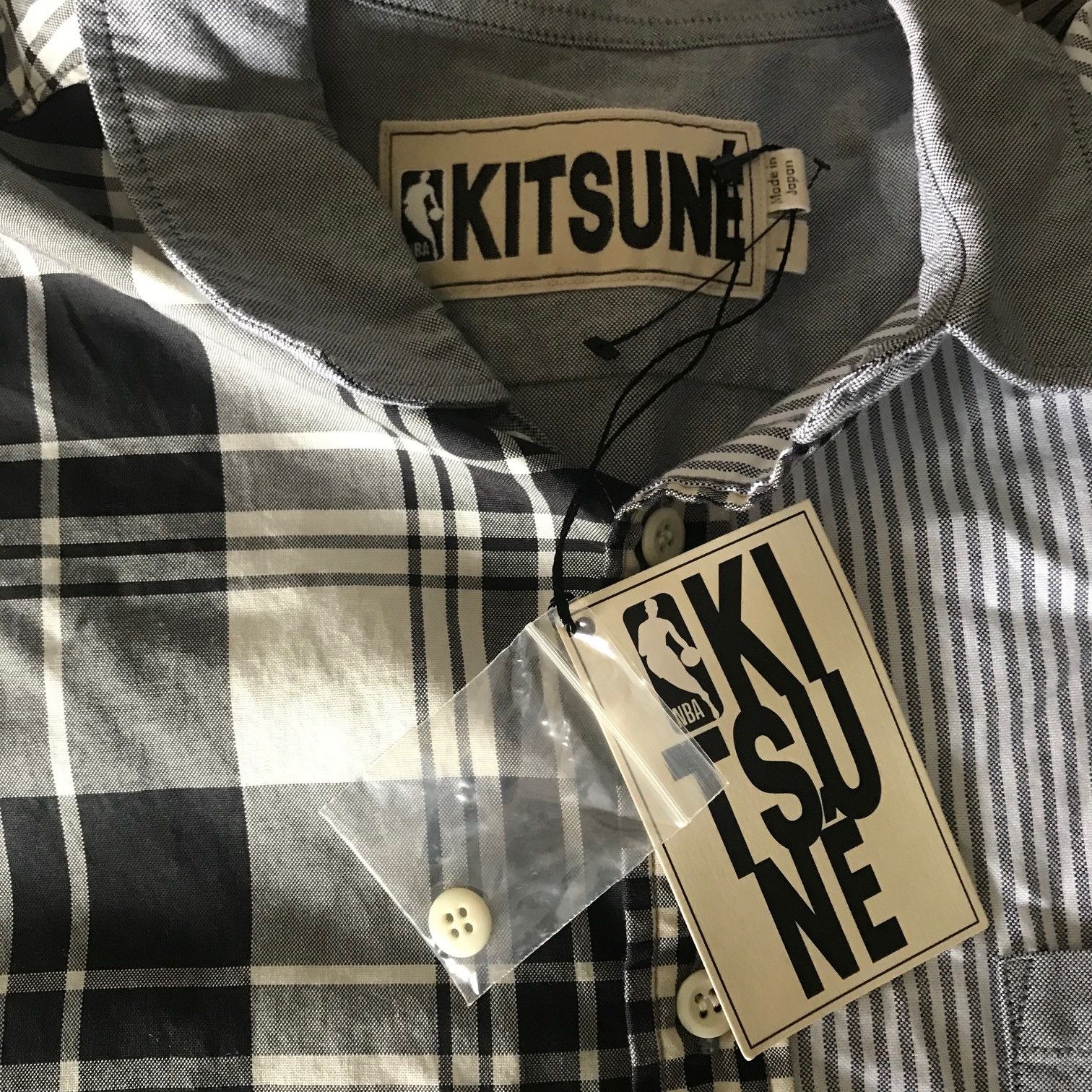 Maison Kitsune MAISON KITSUNÉ x NBA Patchwork Shirt Size US L / EU 52-54 / 3 - 3 Thumbnail