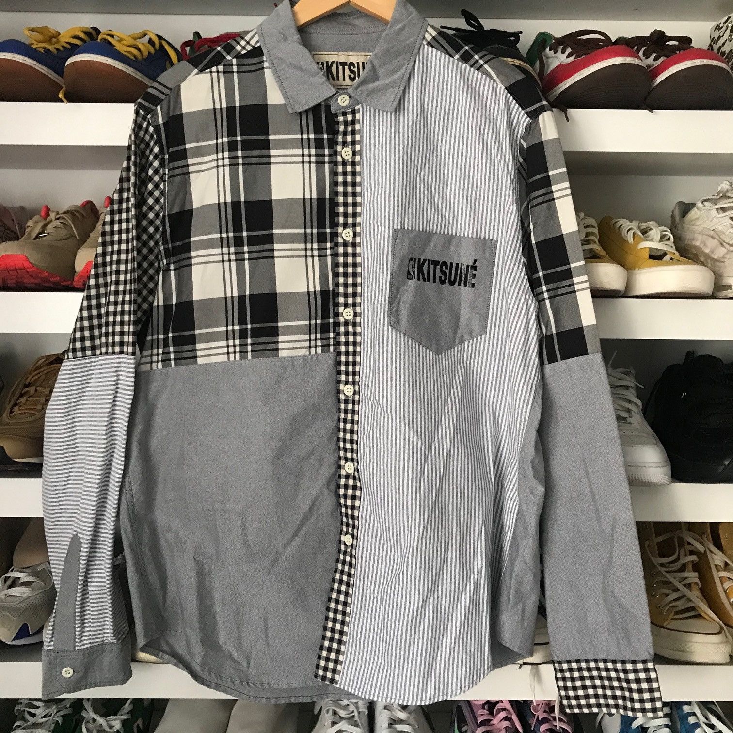 Maison Kitsune MAISON KITSUNÉ x NBA Patchwork Shirt Size US L / EU 52-54 / 3 - 1 Thumbnail