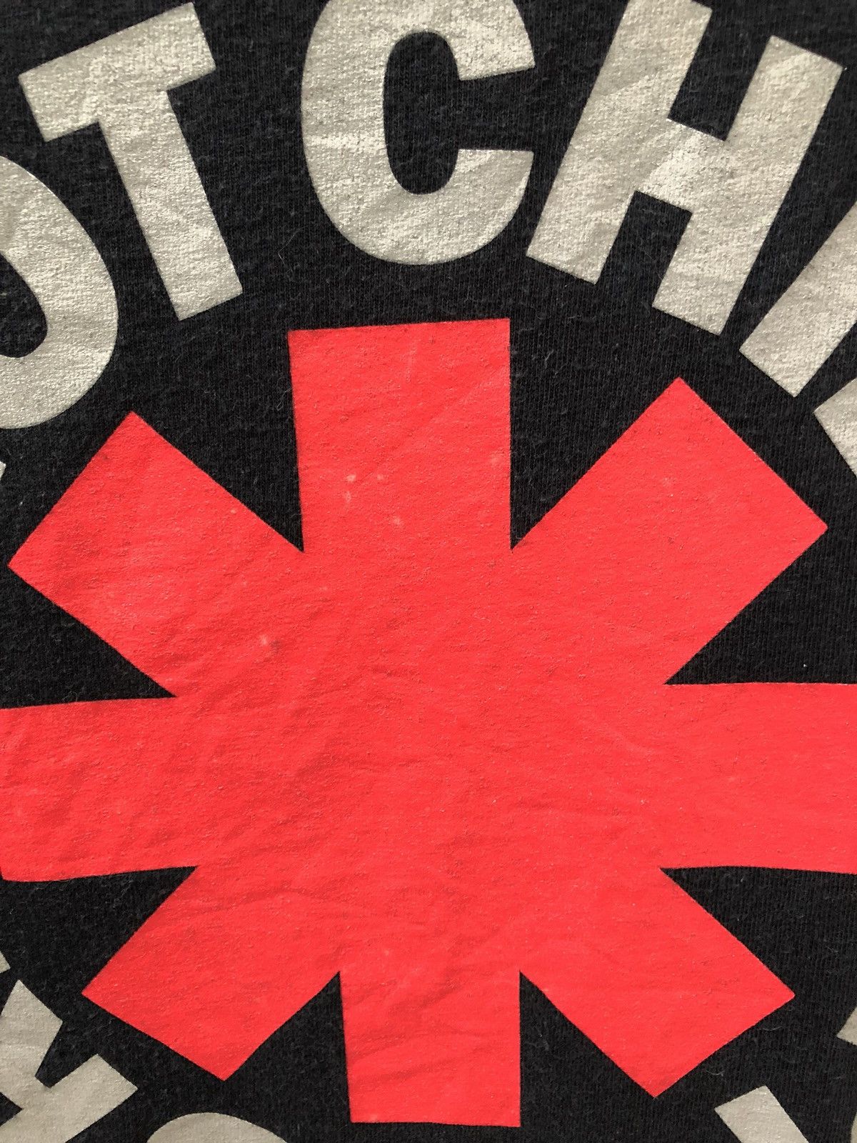 Band Tees 2006 Red Hot Chili Peppers The Iconic Logo tee Size US L / EU 52-54 / 3 - 4 Thumbnail