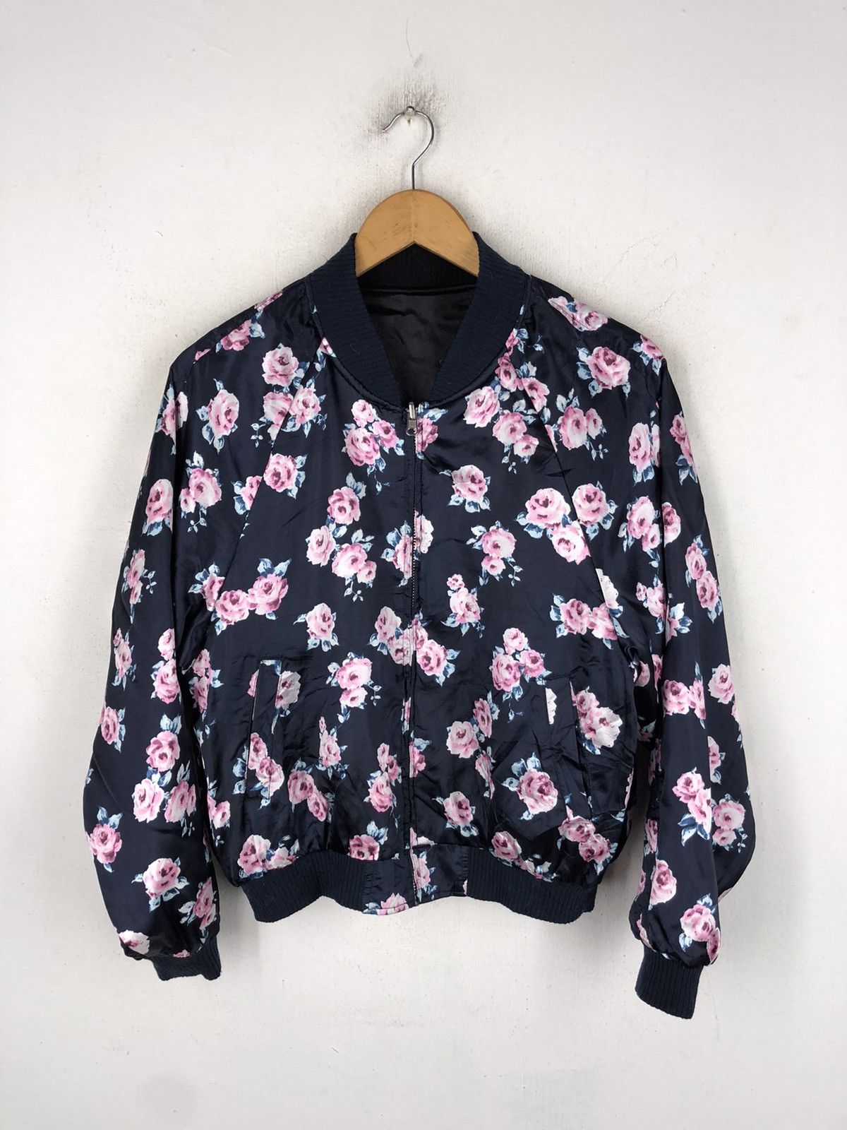 Japanese Brand BOMBER FLOWER HUDSON HONEY JACKET NICE DESIGN FOR LADIES Size ONE SIZE - 6 Thumbnail