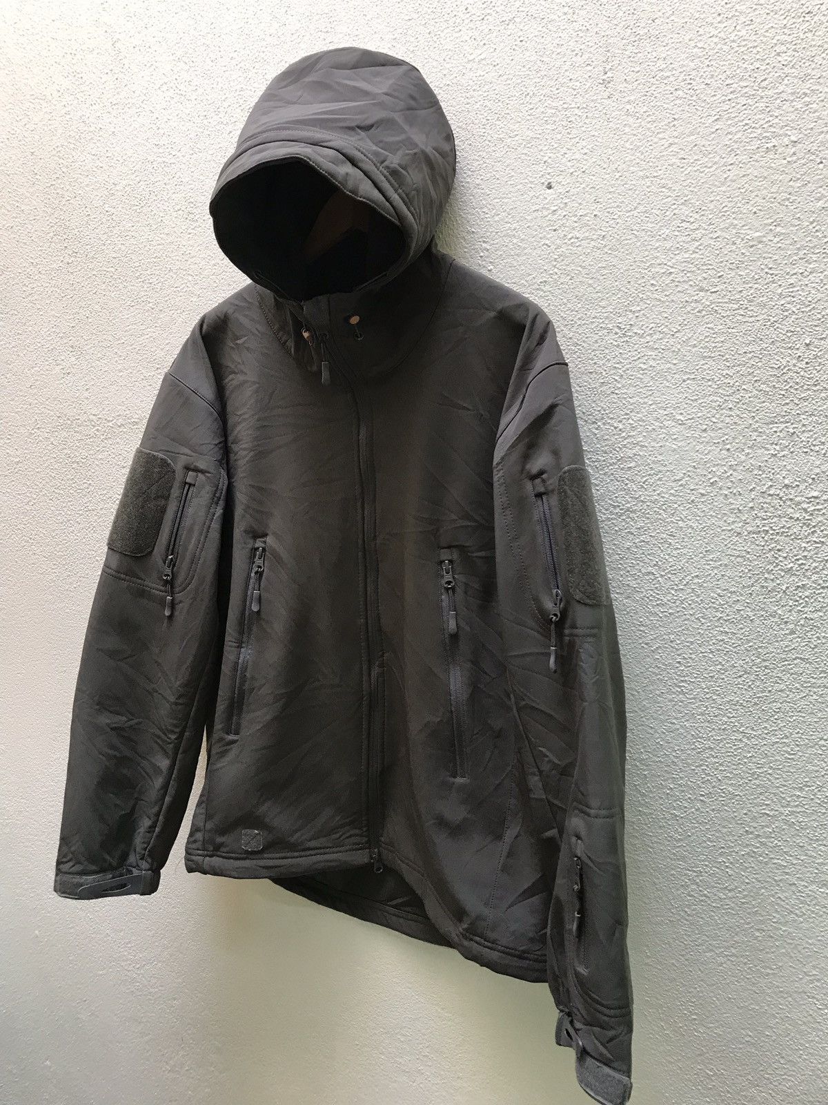 Japanese Brand Outdoor tactical series tactical utility pocket zipper Size US L / EU 52-54 / 3 - 2 Thumbnail