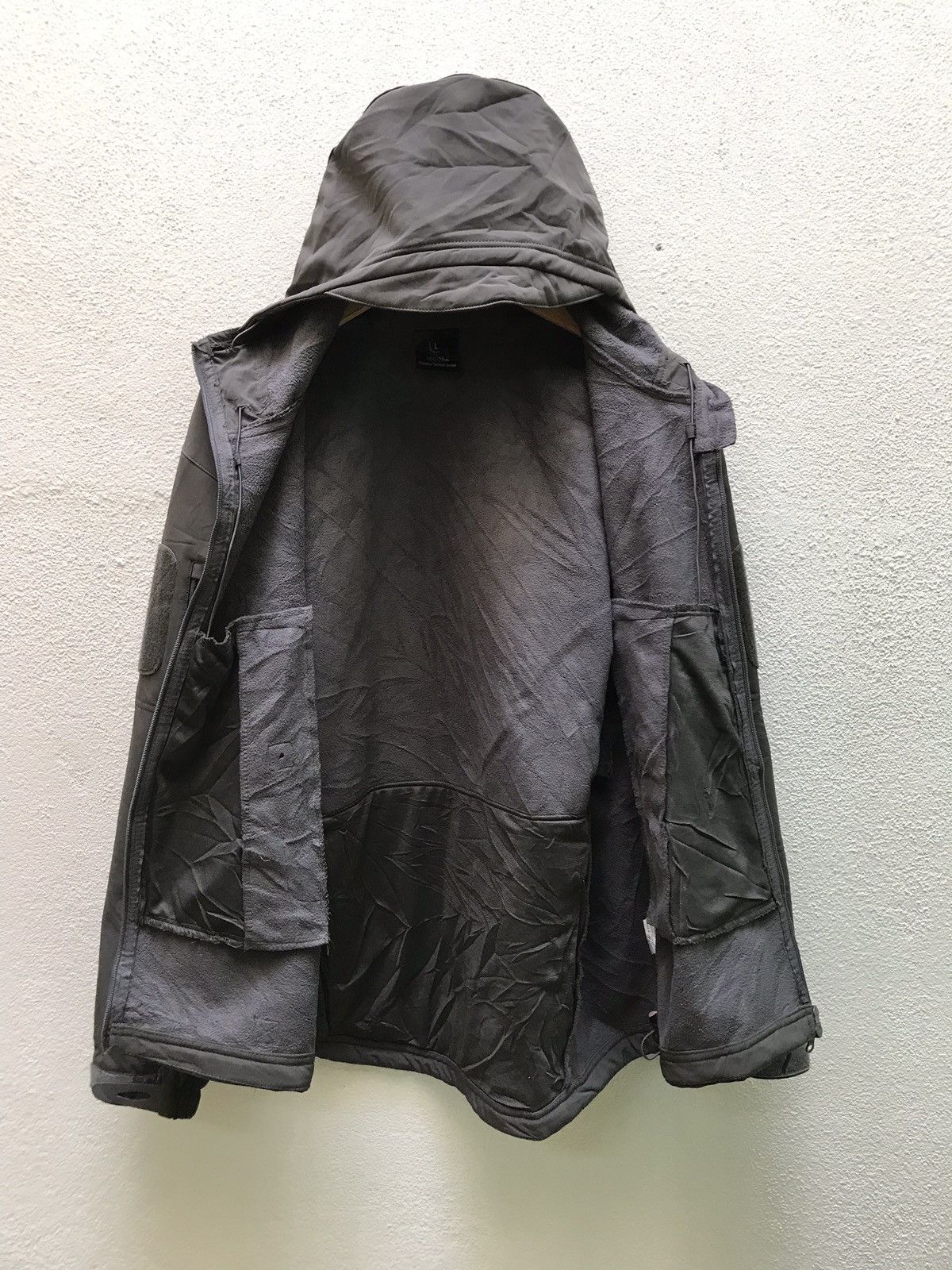Japanese Brand Outdoor tactical series tactical utility pocket zipper Size US L / EU 52-54 / 3 - 5 Thumbnail