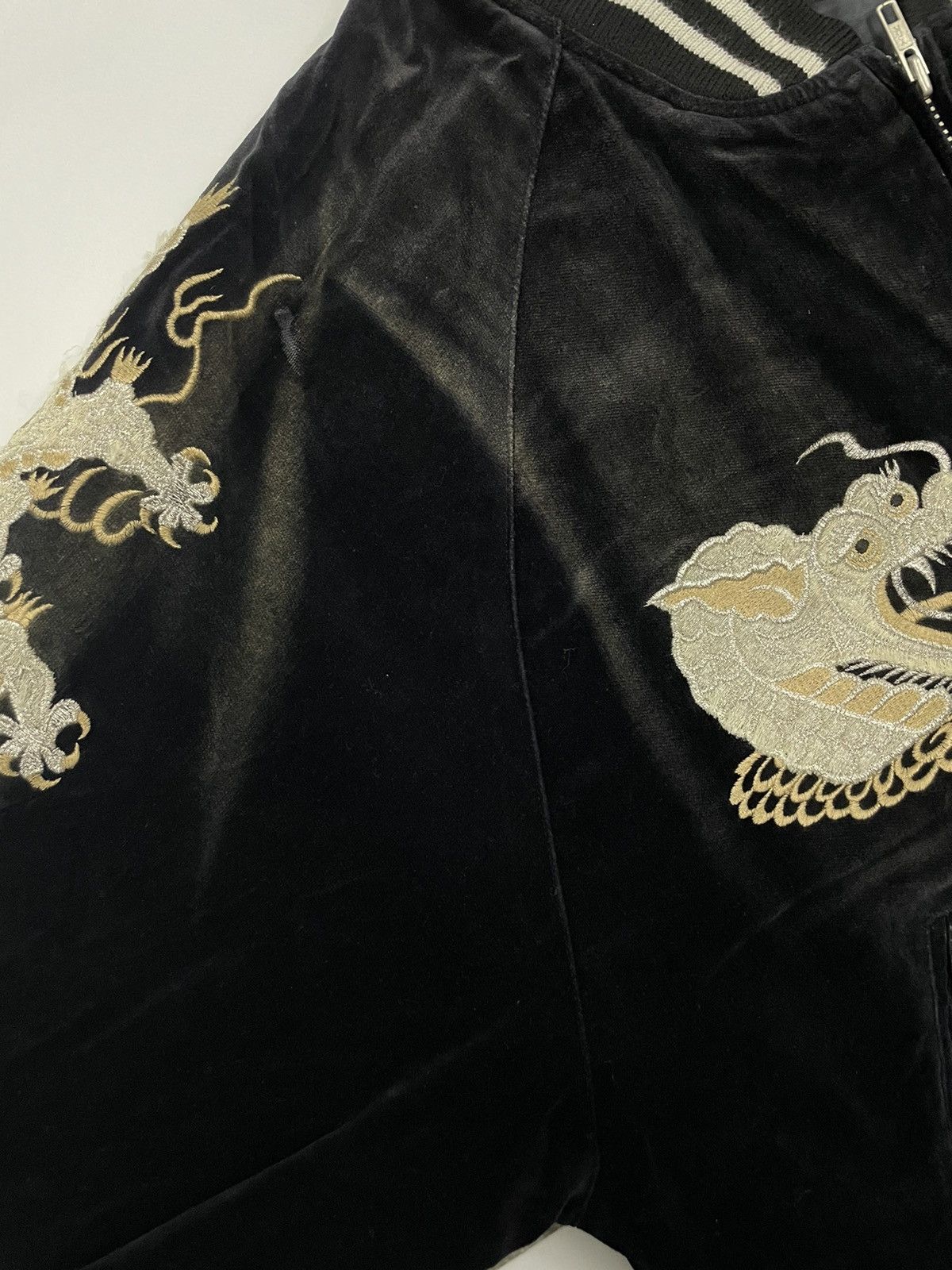 Japanese Brand Vintage Sukajan Dragon Velvet Bomber Jacket Size US S / EU 44-46 / 1 - 7 Thumbnail