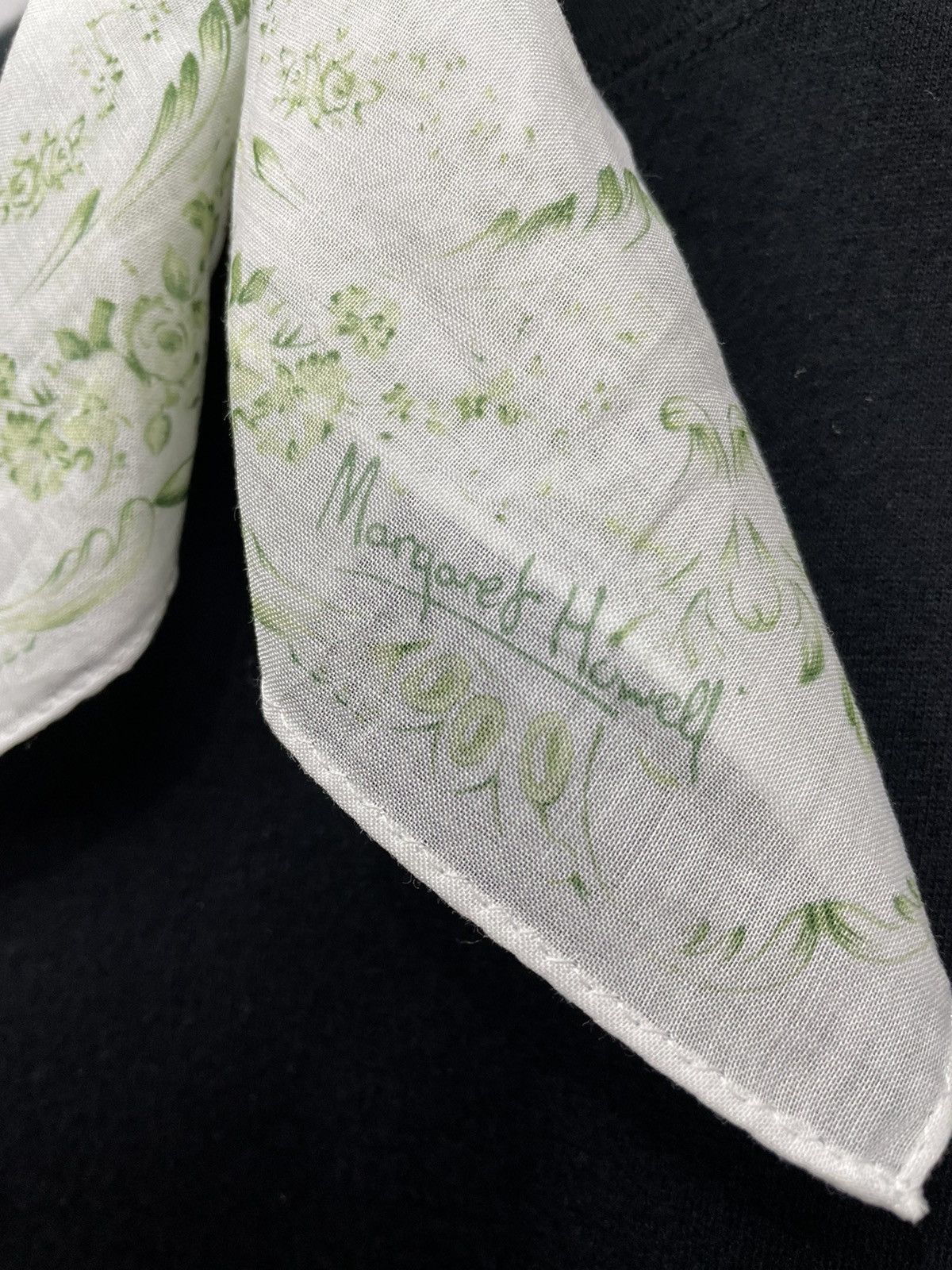 Margaret Howell 🔥Vtg 90's MARGARET HOWELL🔥Silk Neckerchief Handkerchief Size ONE SIZE - 3 Thumbnail