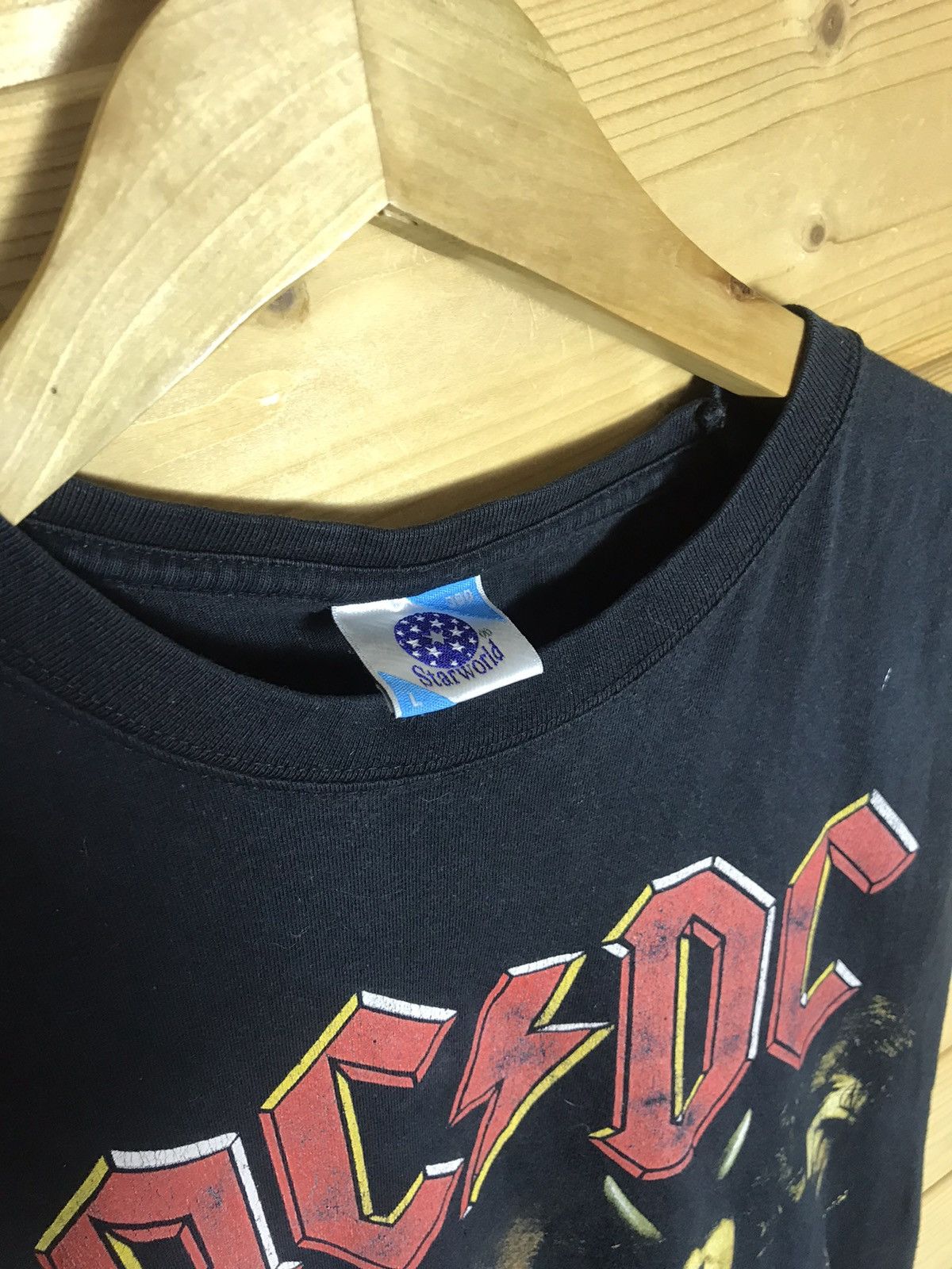 Vintage 2001 Vintage AC/DC band shirt Size US L / EU 52-54 / 3 - 7 Thumbnail
